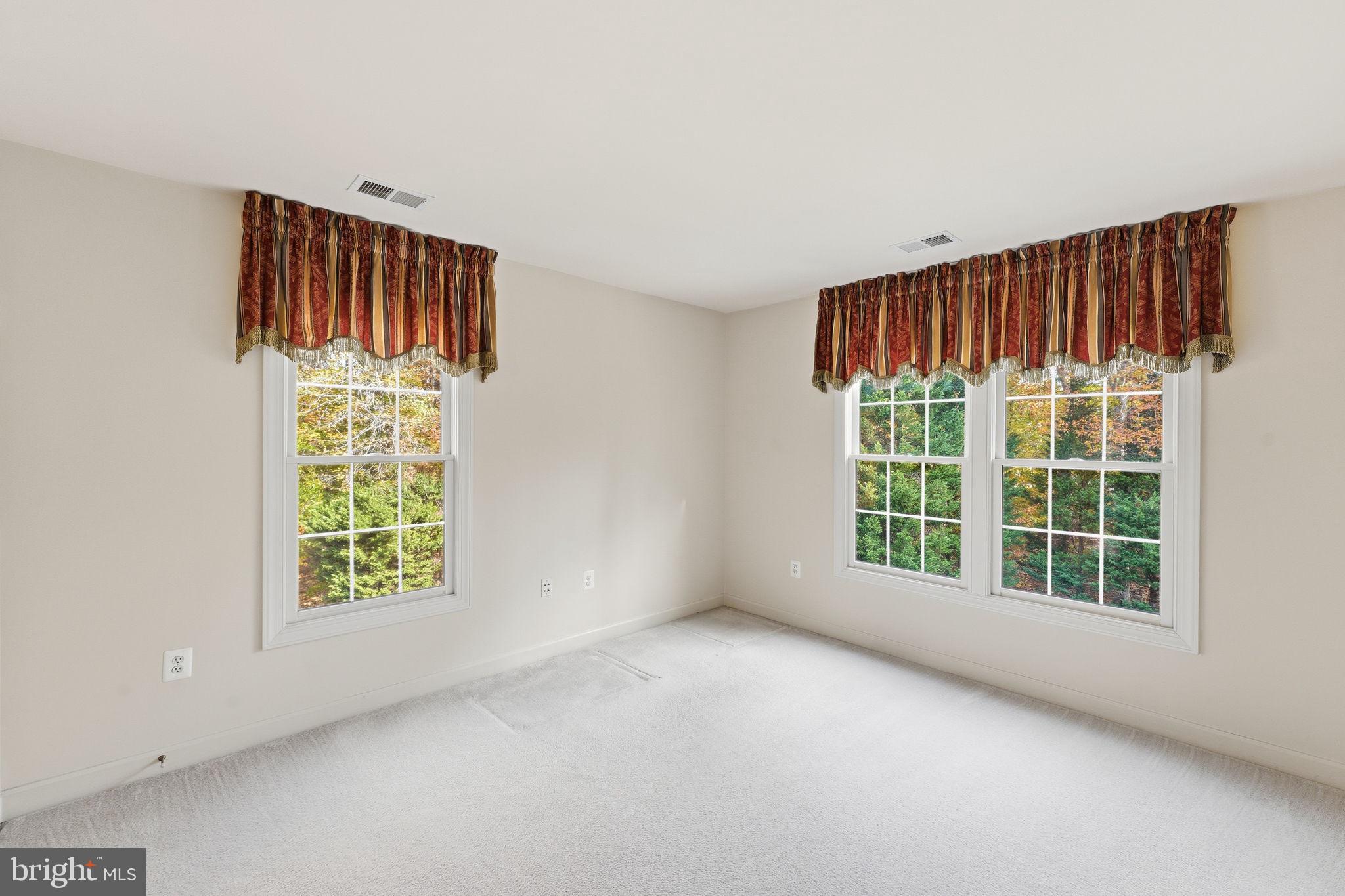 ESTATES AT ROSELAND - Residential