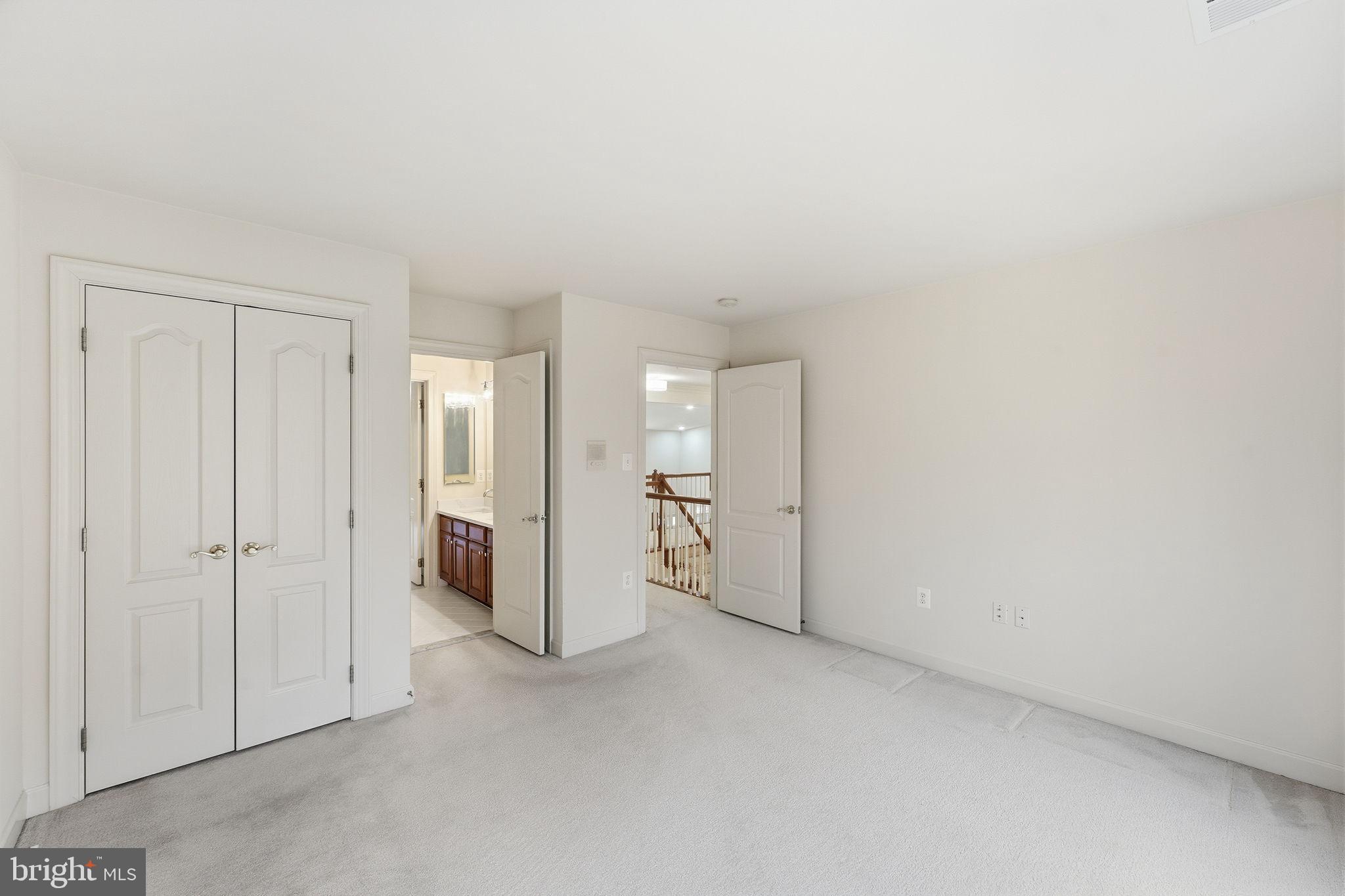 ESTATES AT ROSELAND - Residential