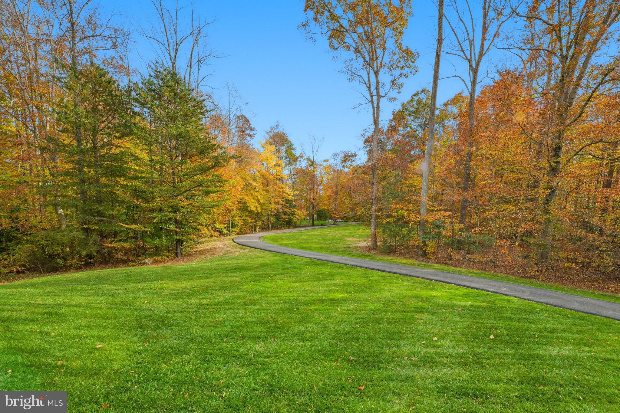 ESTATES AT ROSELAND - Residential