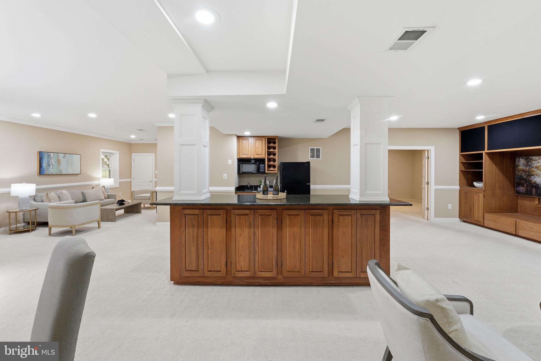 ESTATES AT ROSELAND - Residential