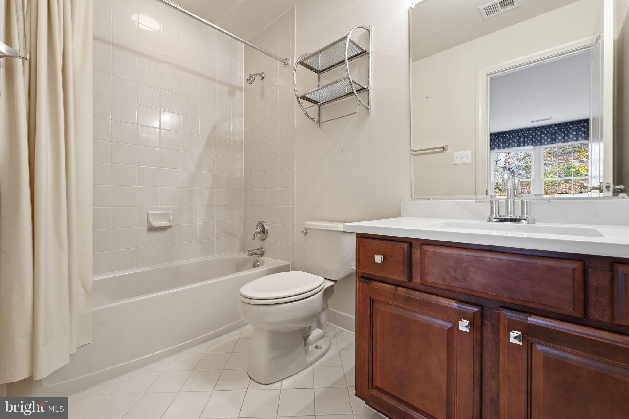 ESTATES AT ROSELAND - Residential