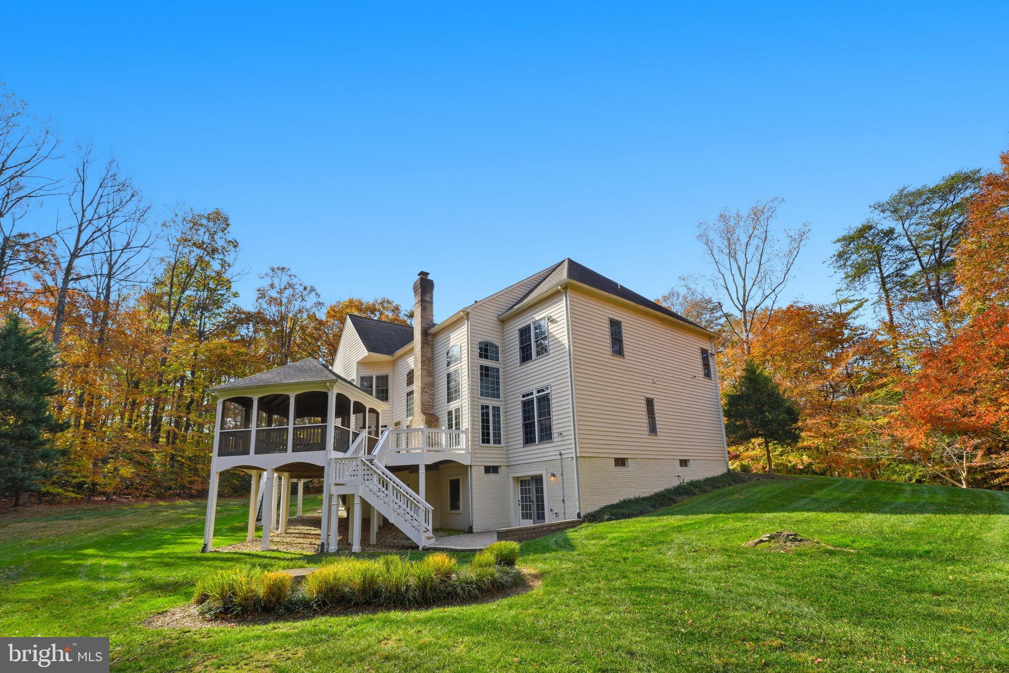 ESTATES AT ROSELAND - Residential