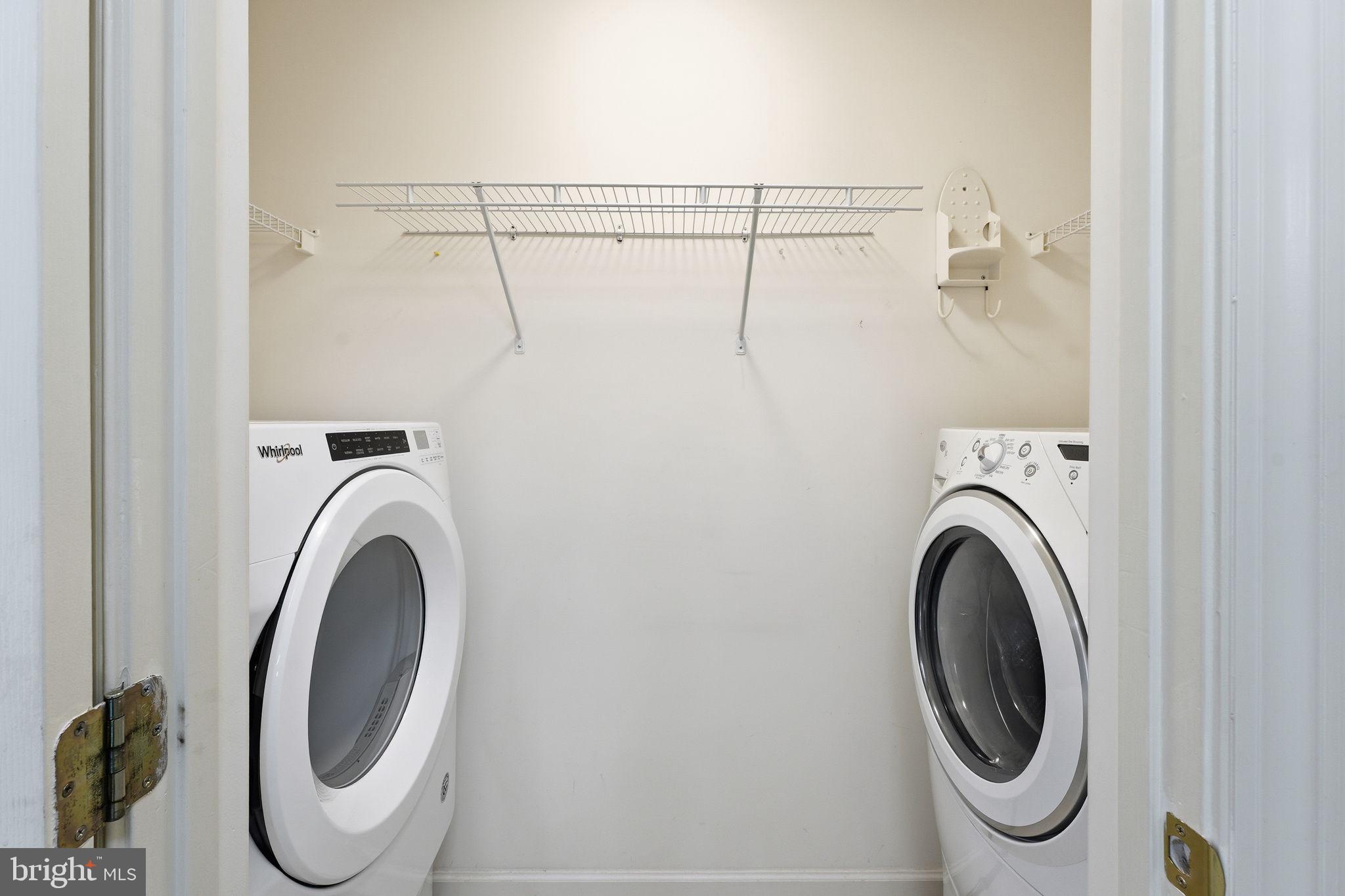 ESTATES AT ROSELAND - Residential