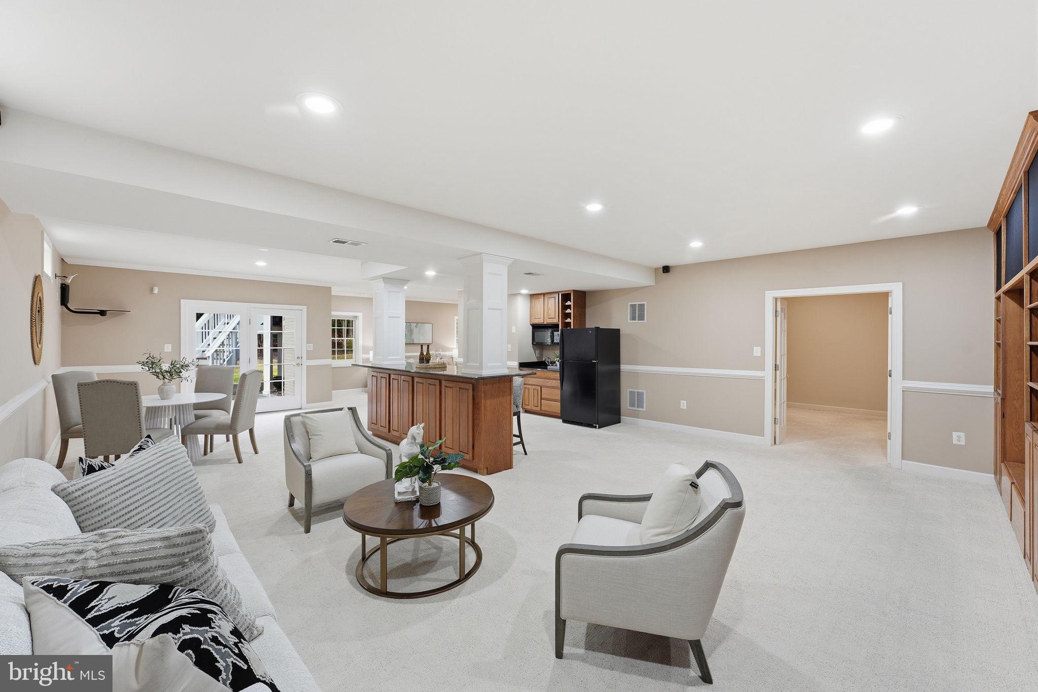 ESTATES AT ROSELAND - Residential