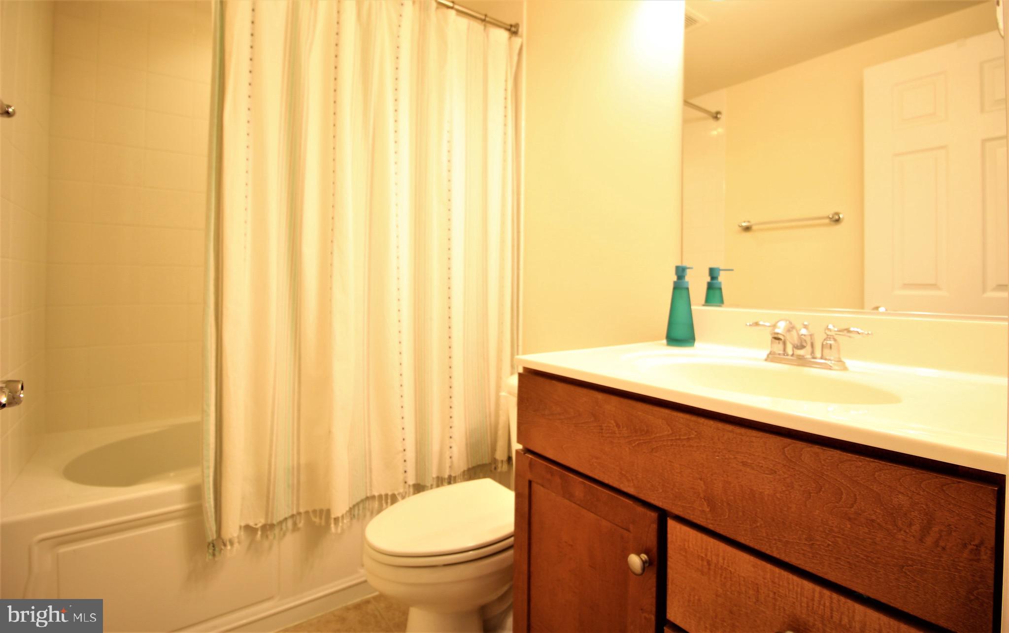 WEST VILLAGE OF SHIRLINGTON - Residential Lease