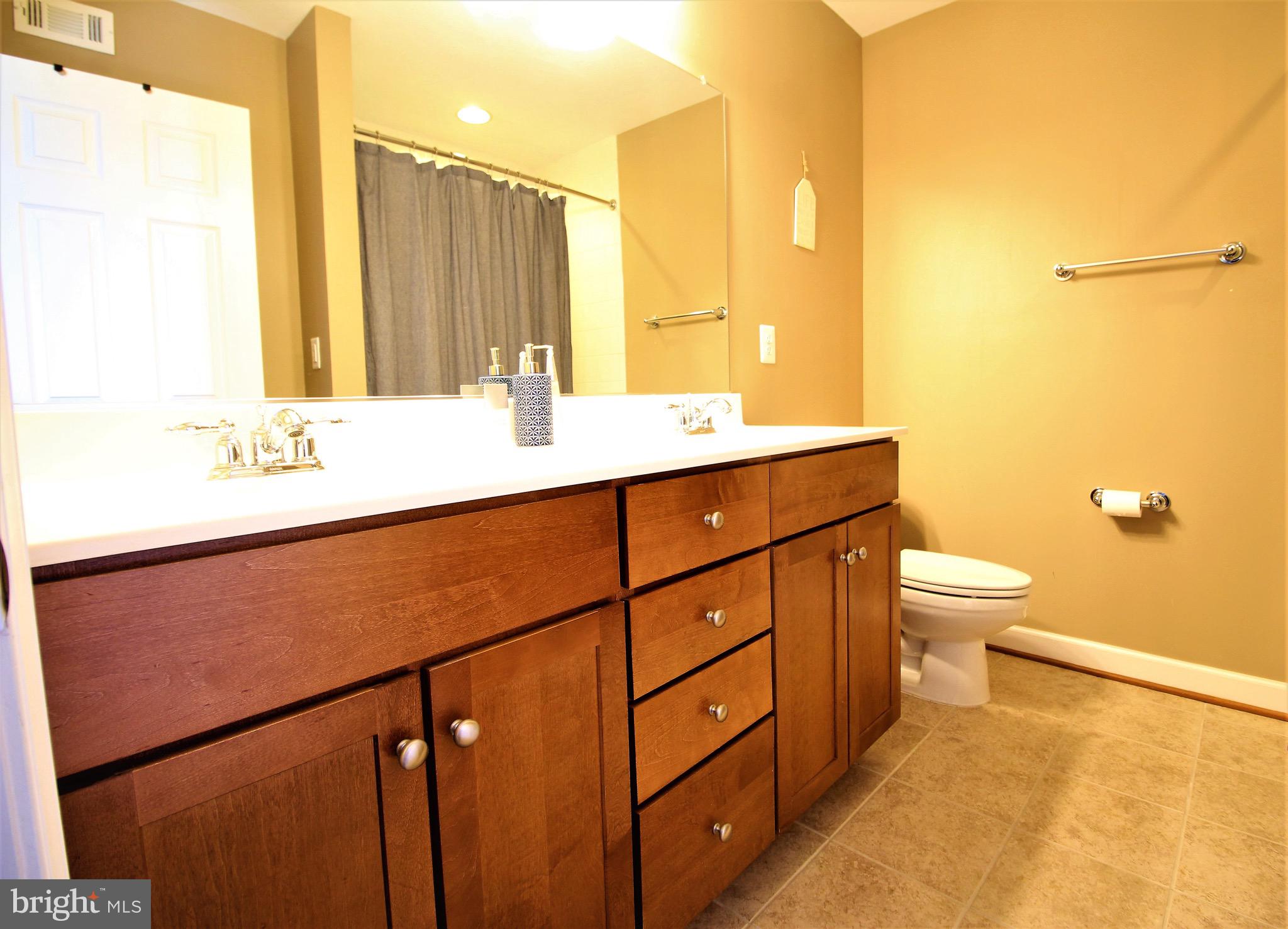 WEST VILLAGE OF SHIRLINGTON - Residential Lease