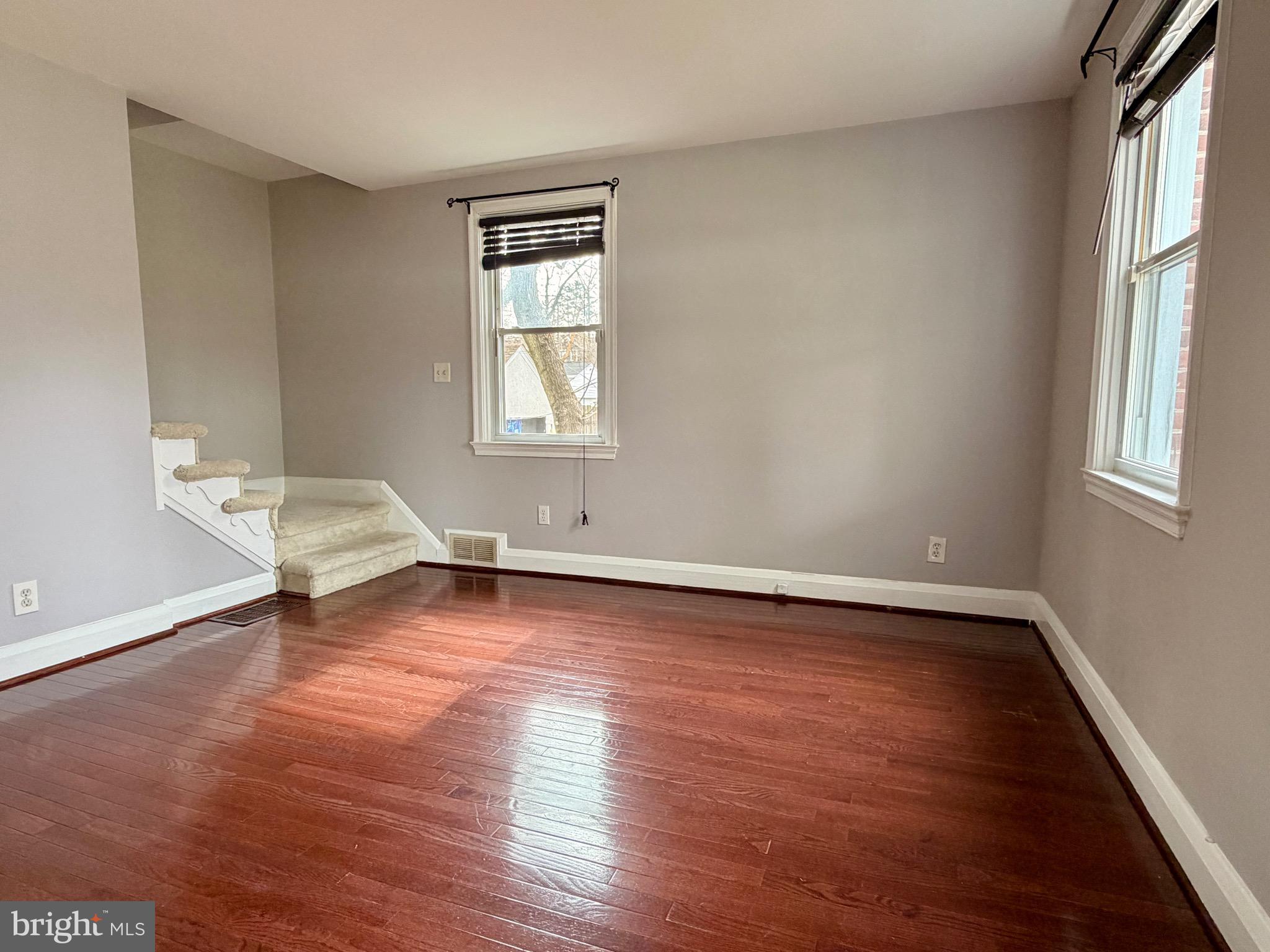 LAKE WALKER - Residential