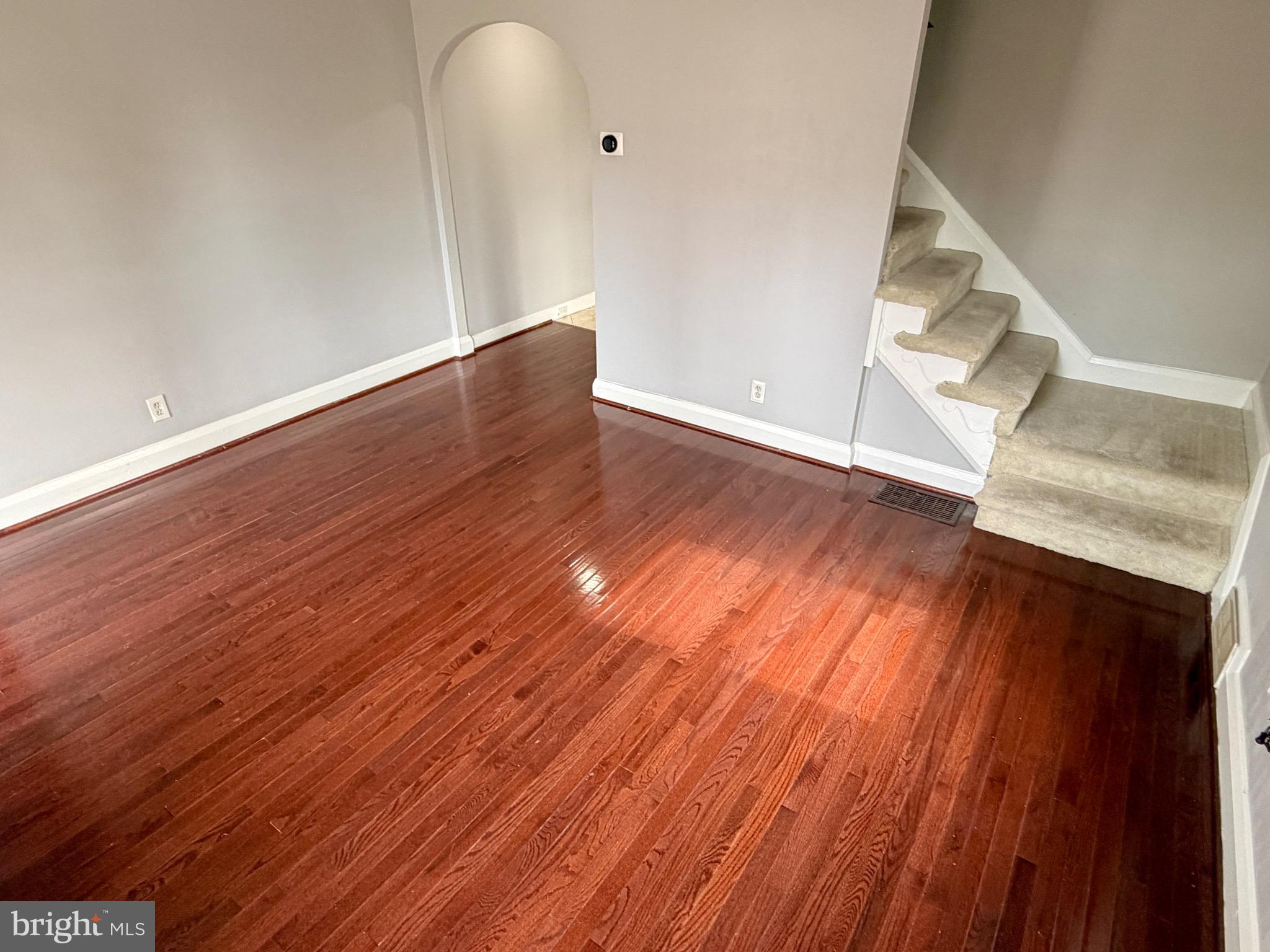 LAKE WALKER - Residential