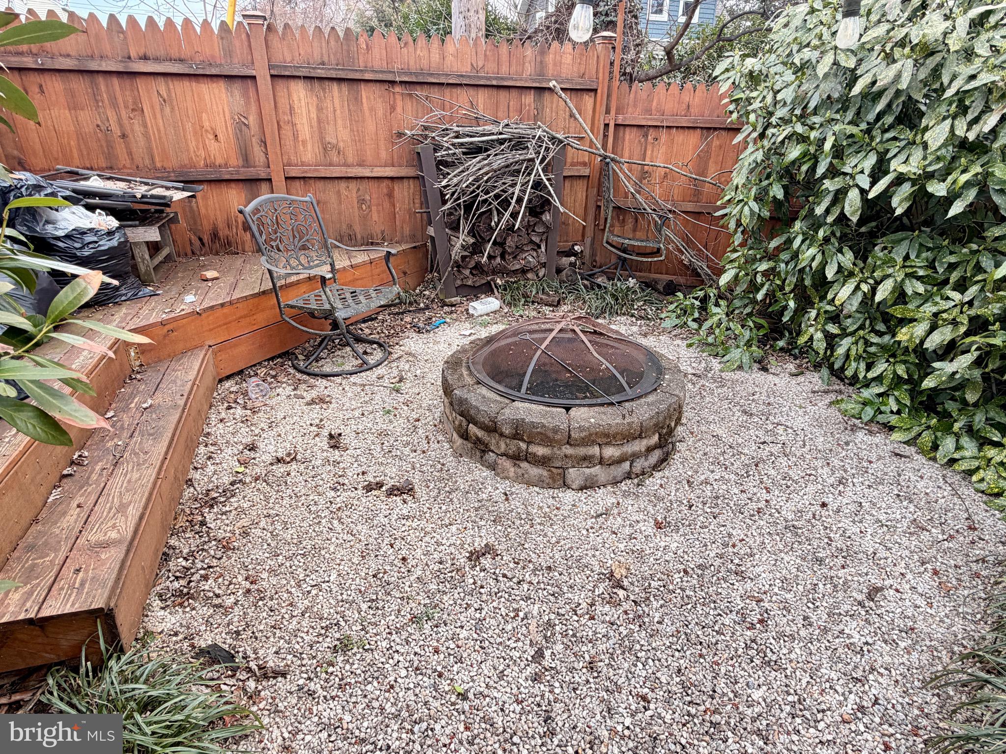 LAKE WALKER - Residential