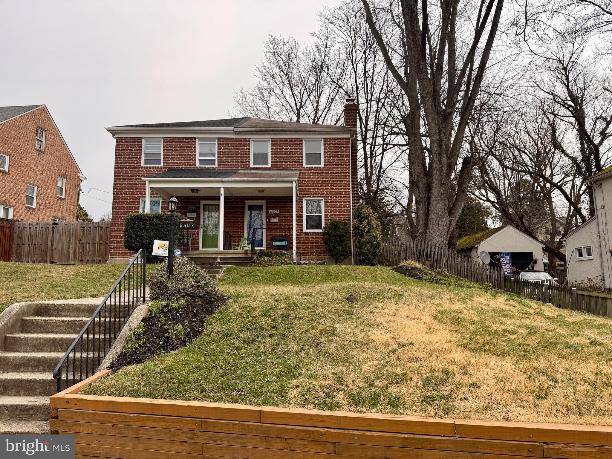 LAKE WALKER - Residential