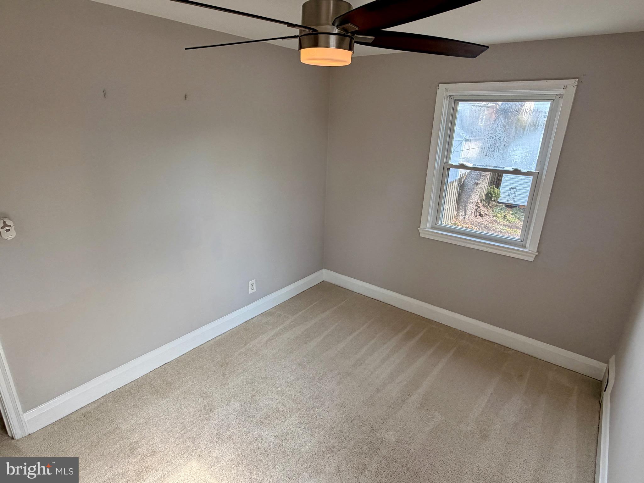 LAKE WALKER - Residential