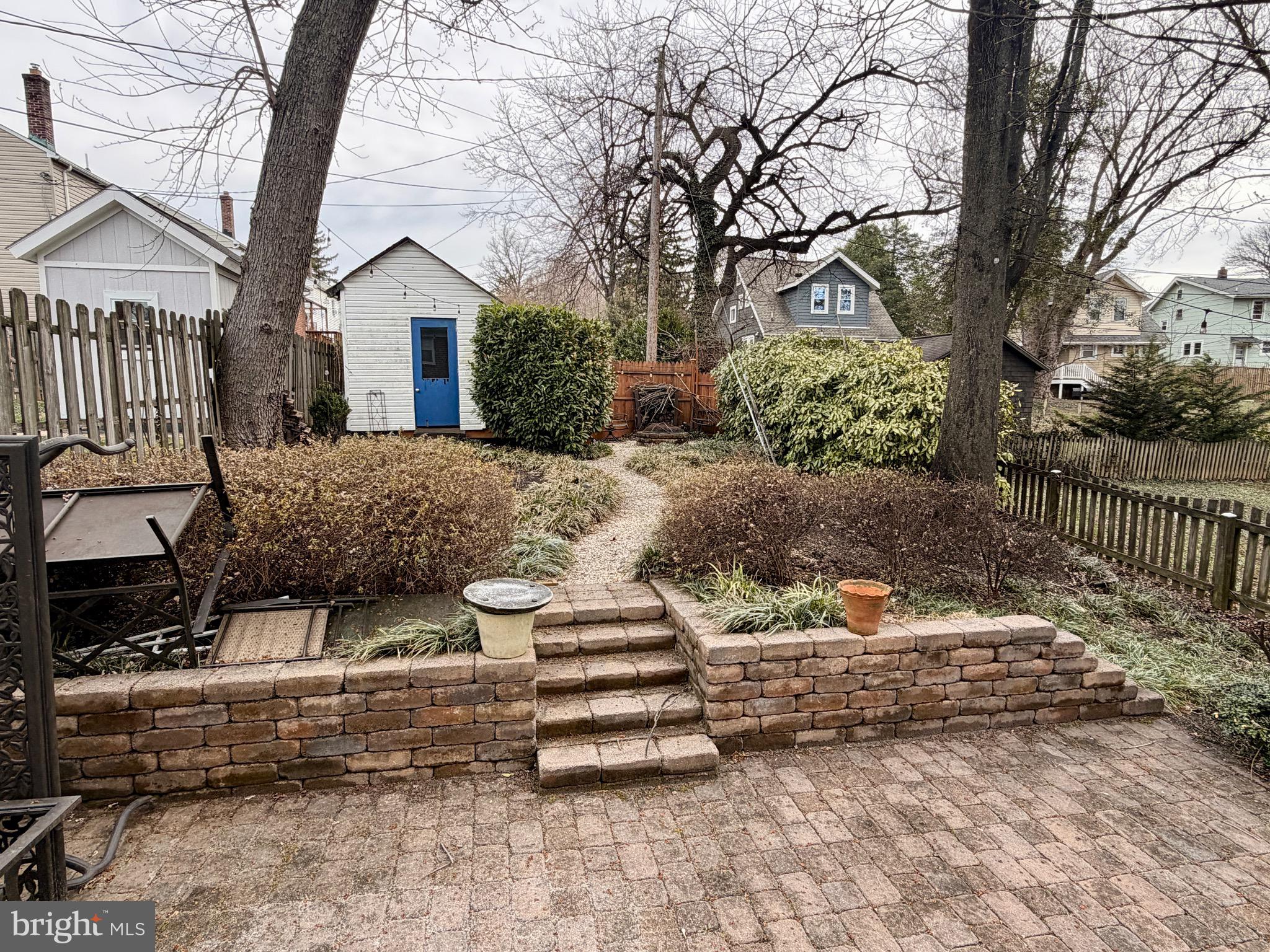 LAKE WALKER - Residential