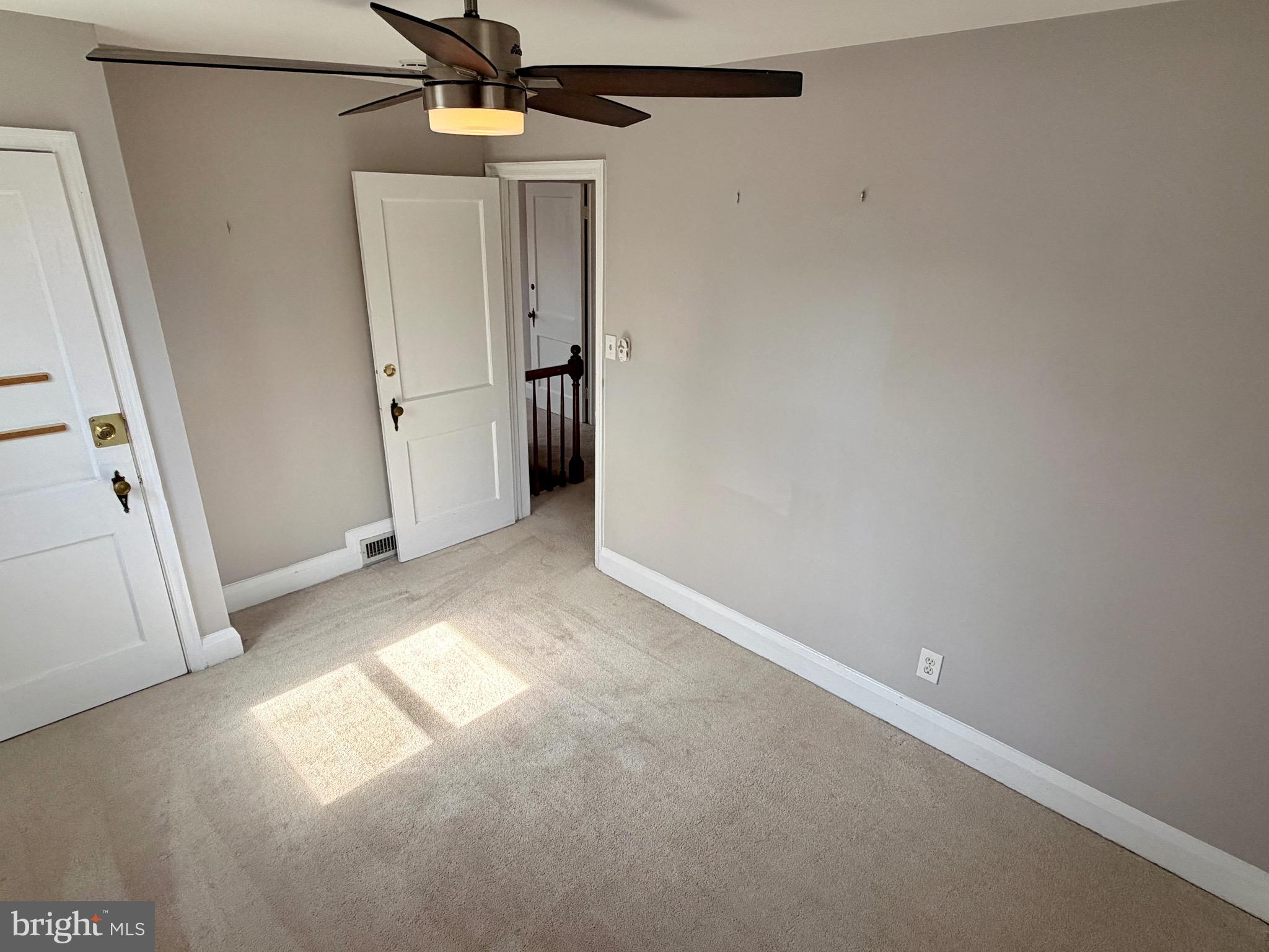 LAKE WALKER - Residential