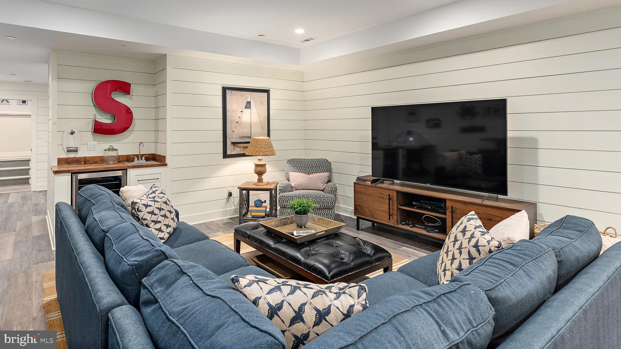 WARDOUR - Residential