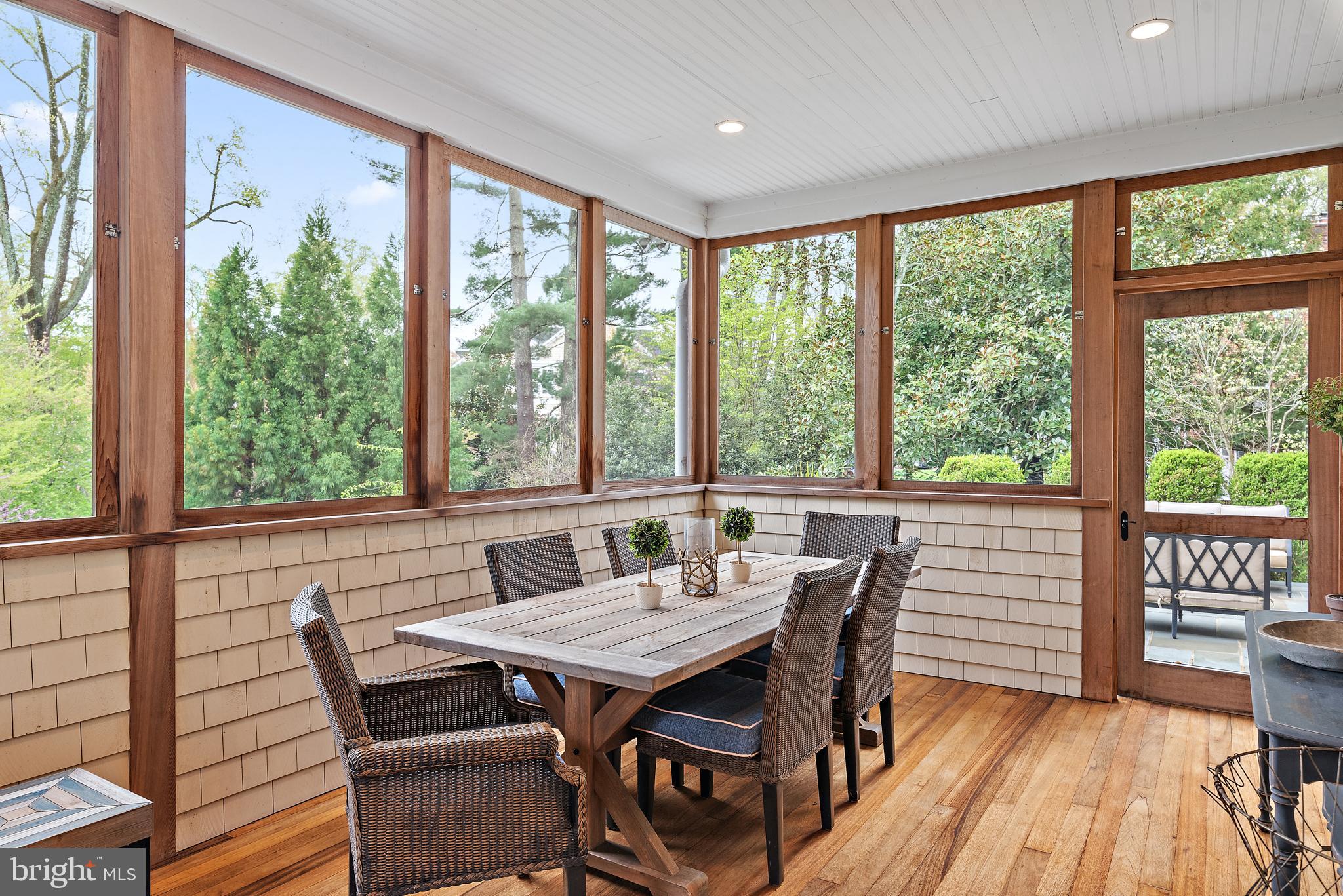 WARDOUR - Residential