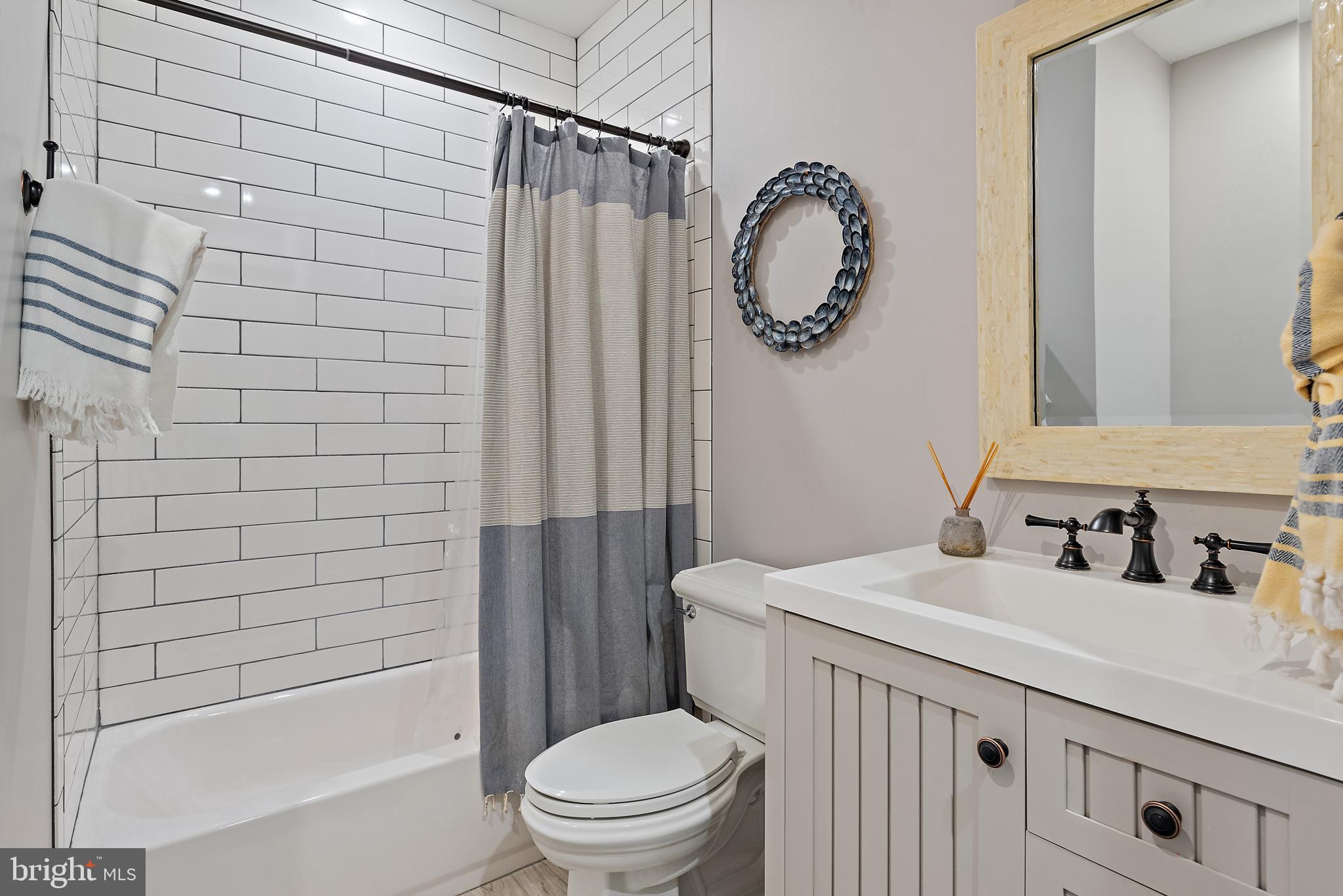 WARDOUR - Residential