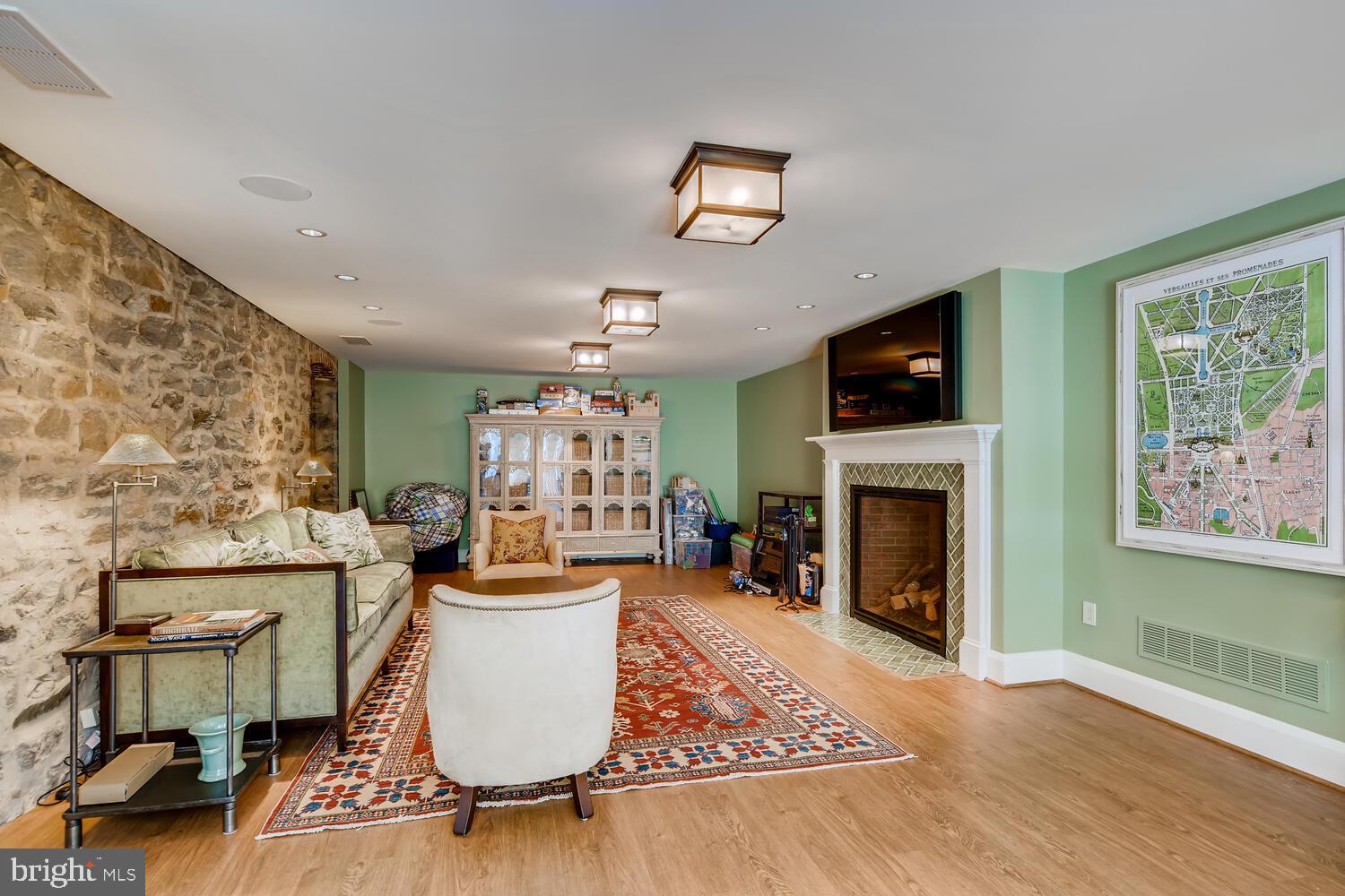 GUILFORD - Residential