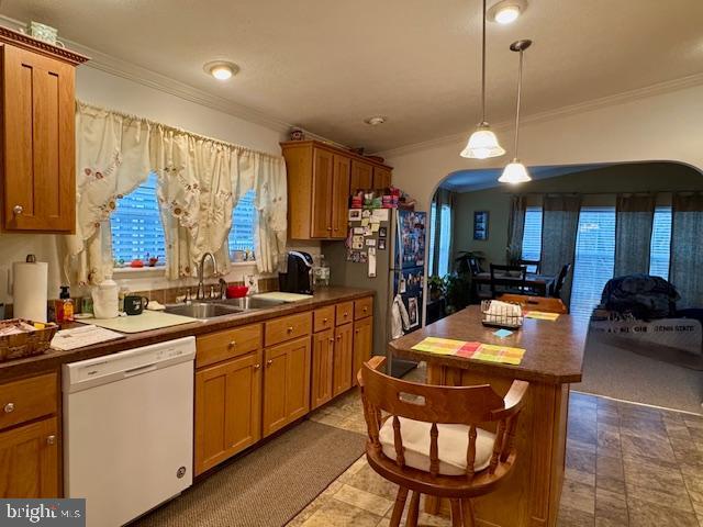 CECIL WOODS - Residential