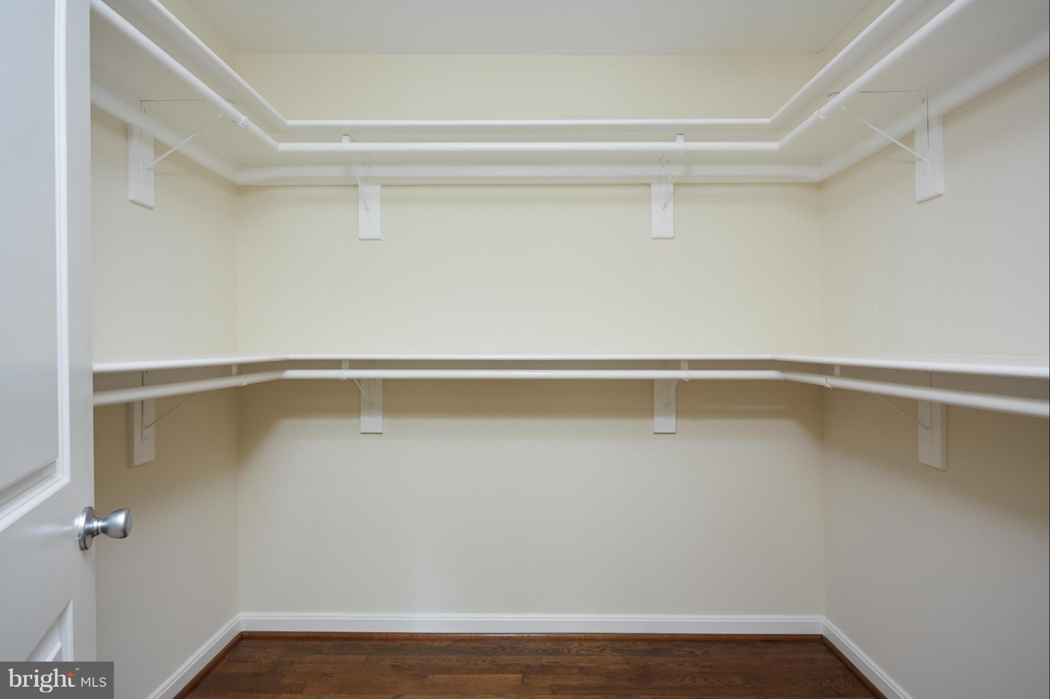 SHADOWALK - Residential