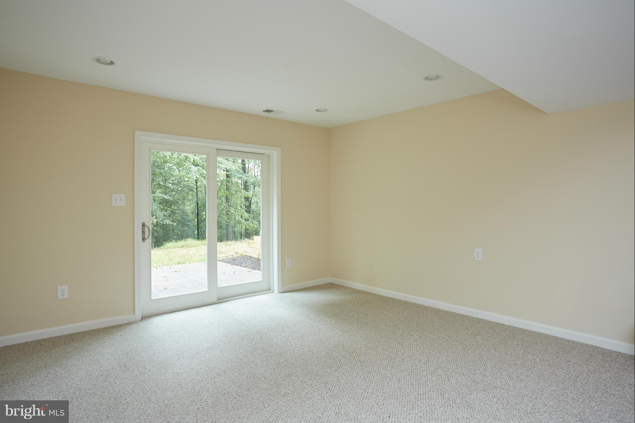 SHADOWALK - Residential