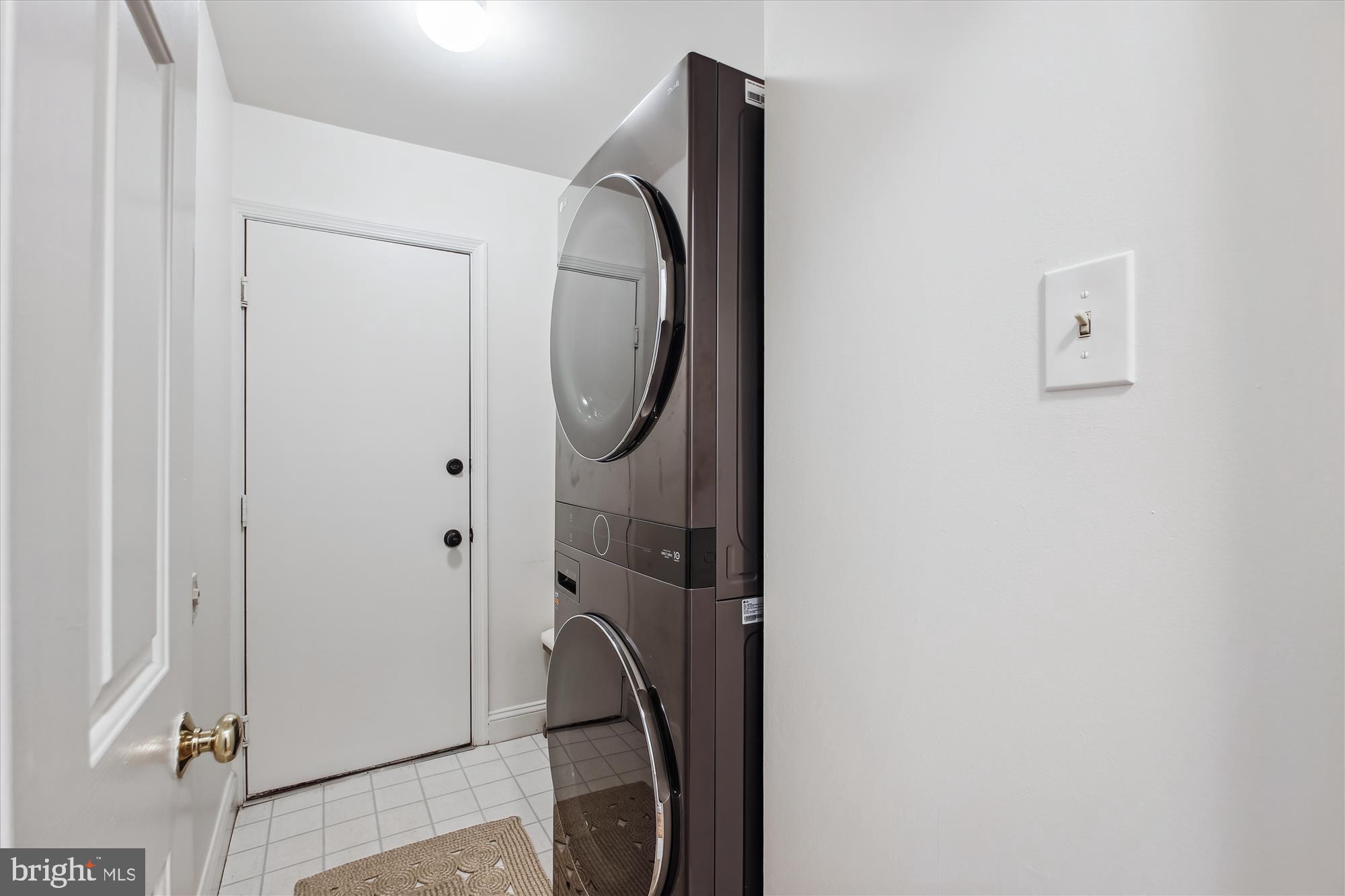 STEWARTS LANDING - Residential