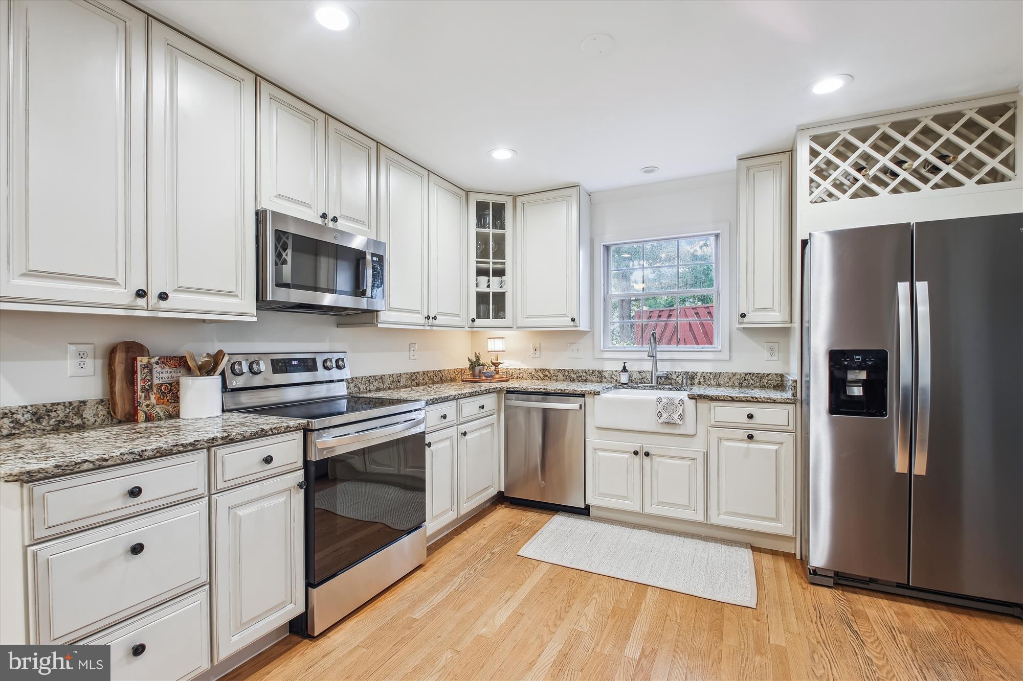 STEWARTS LANDING - Residential