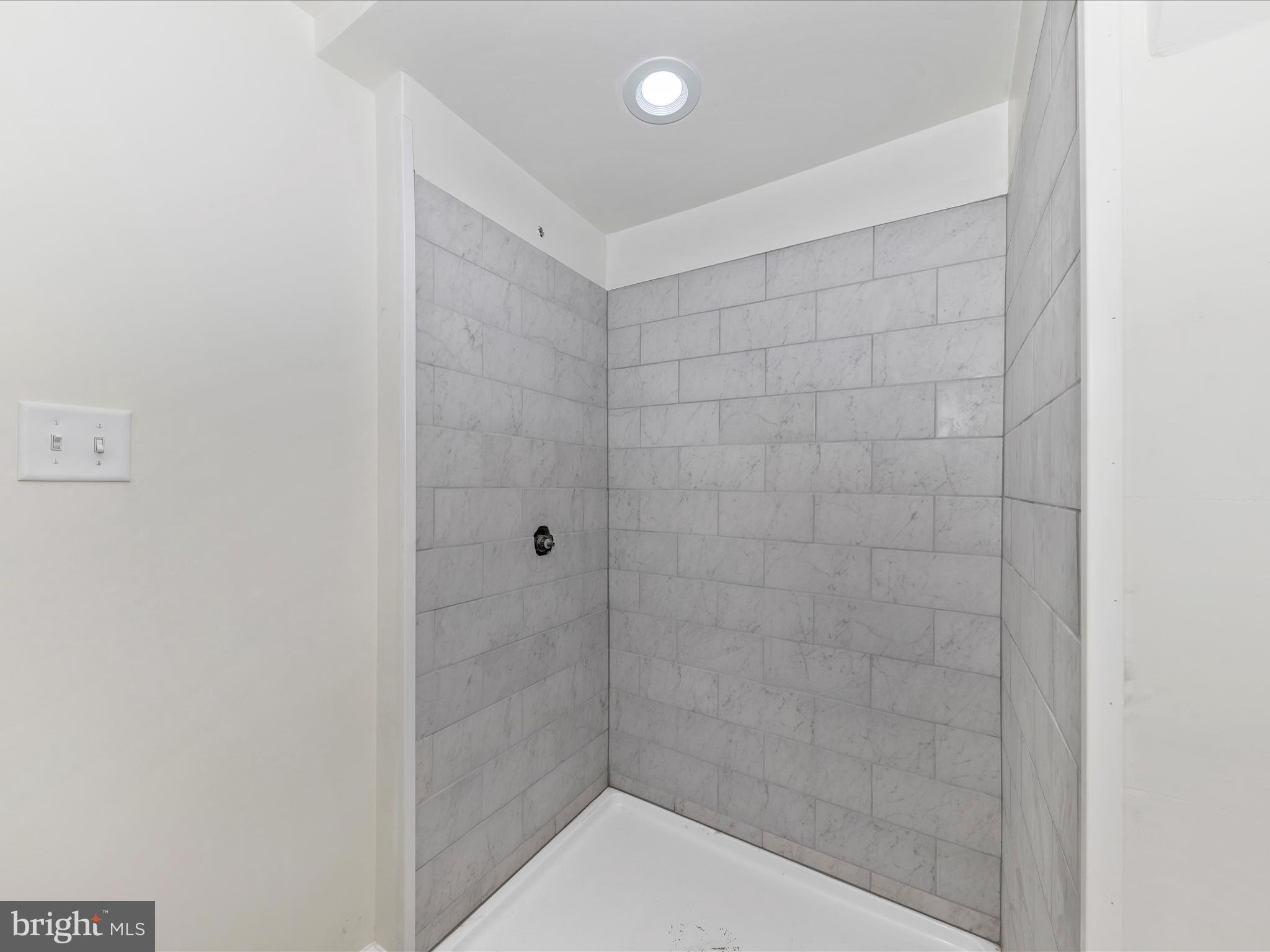 WILLIAMSPORT - Residential