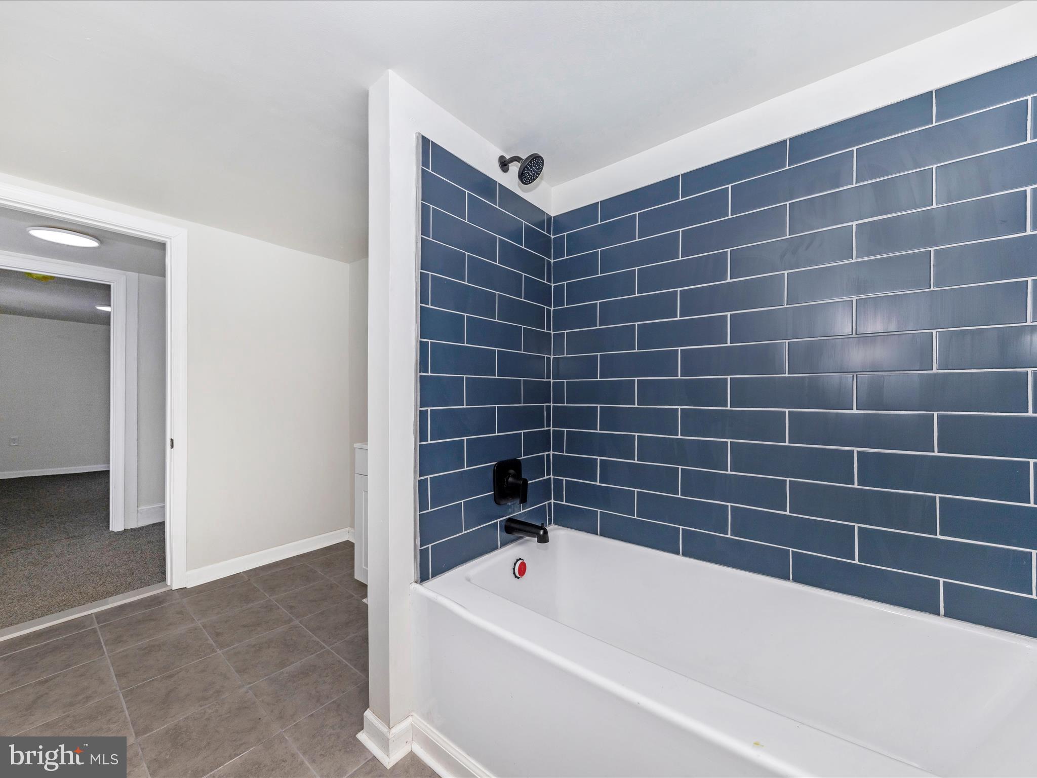 WILLIAMSPORT - Residential