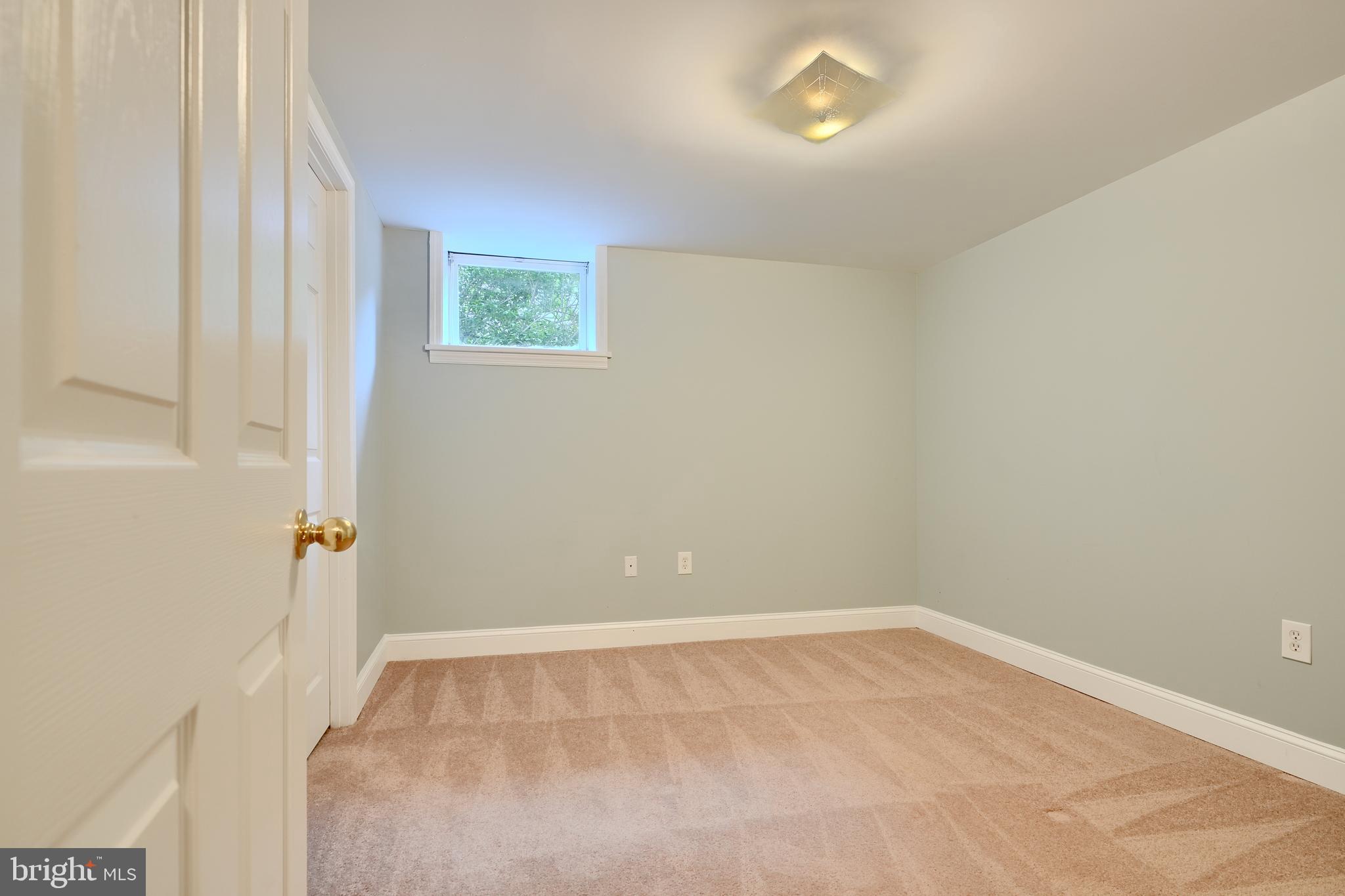 FAIR OAKS ON THE MAGOTHY - Residential