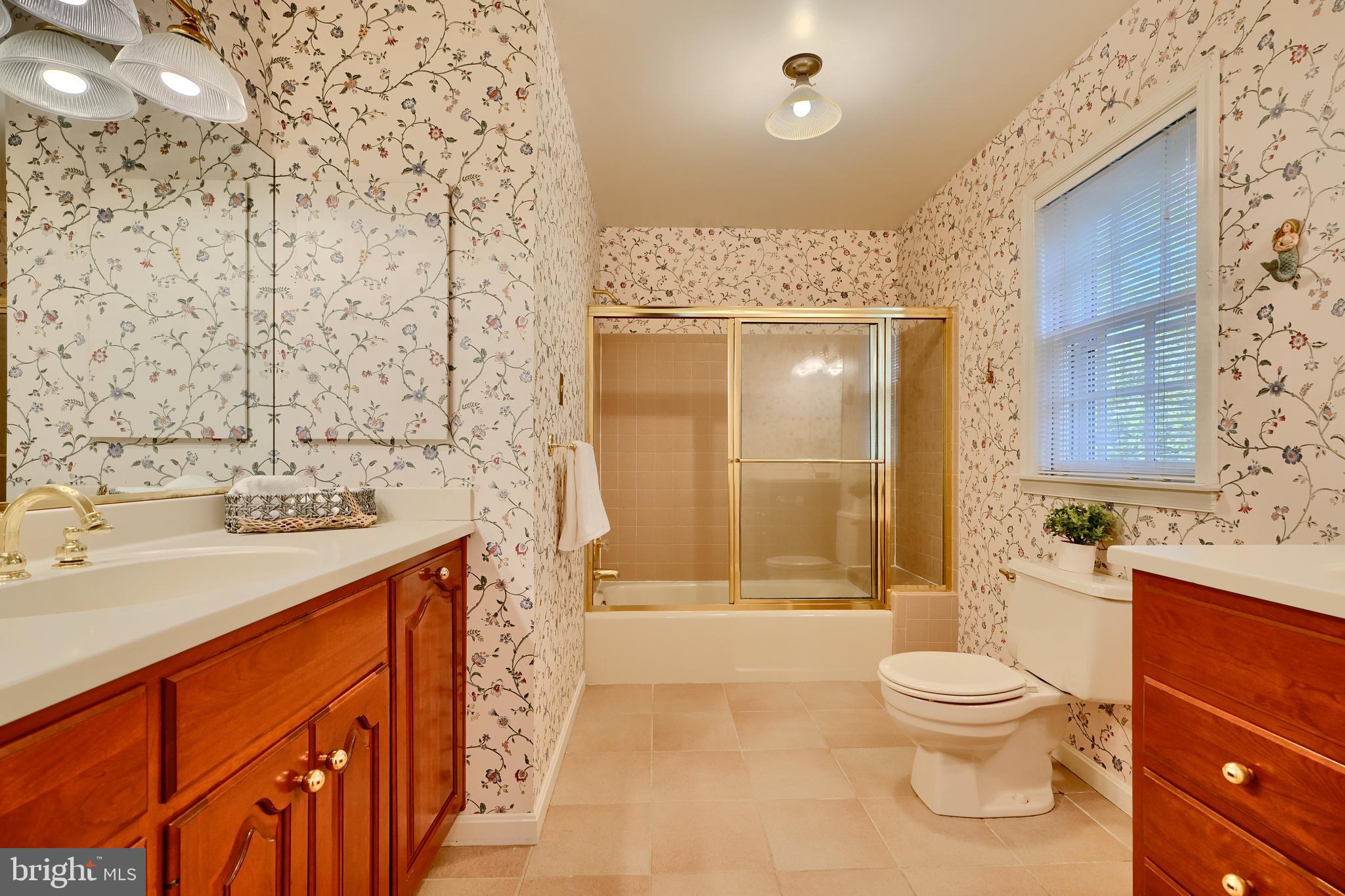 FAIR OAKS ON THE MAGOTHY - Residential