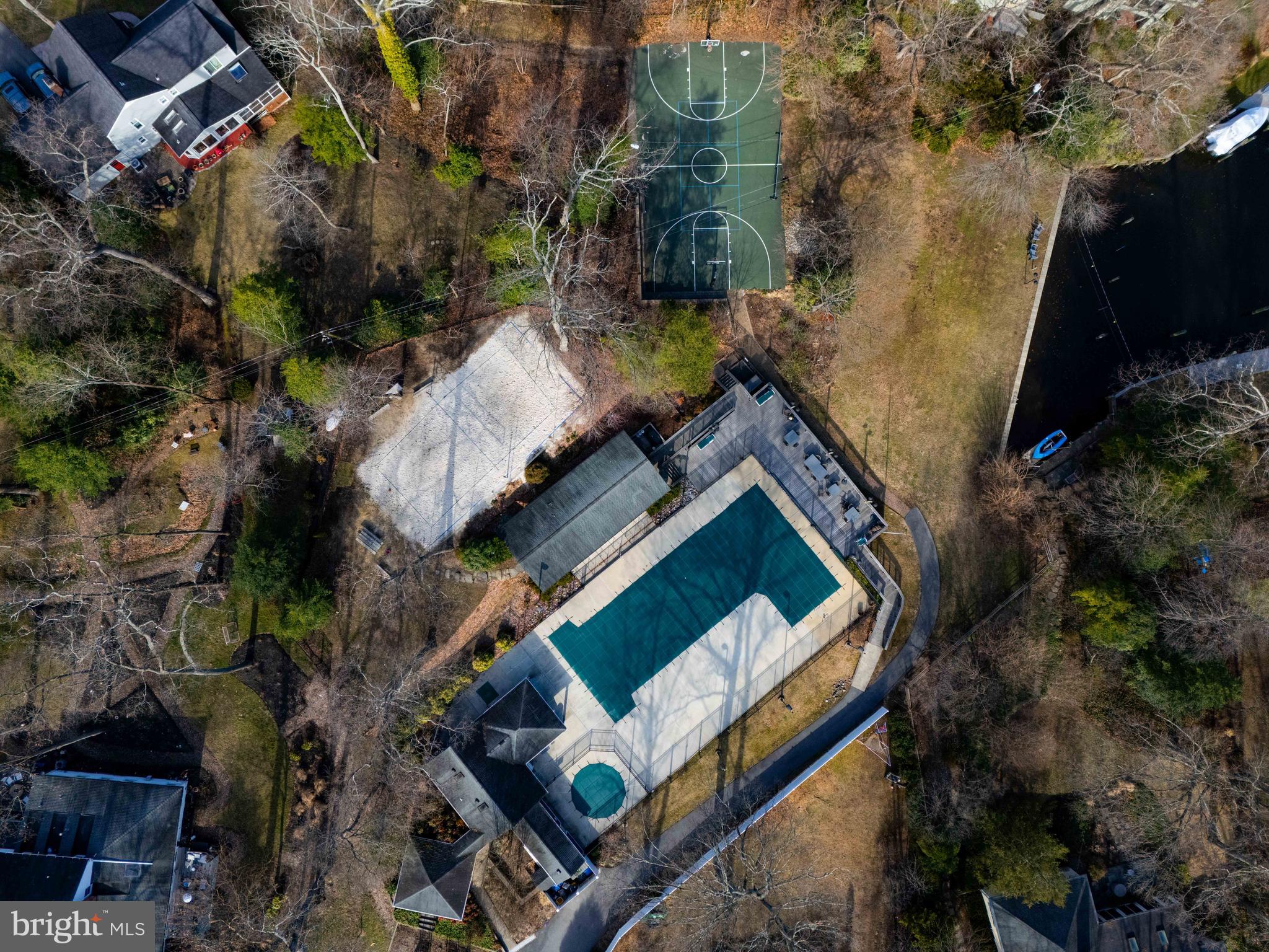 FAIR OAKS ON THE MAGOTHY - Residential