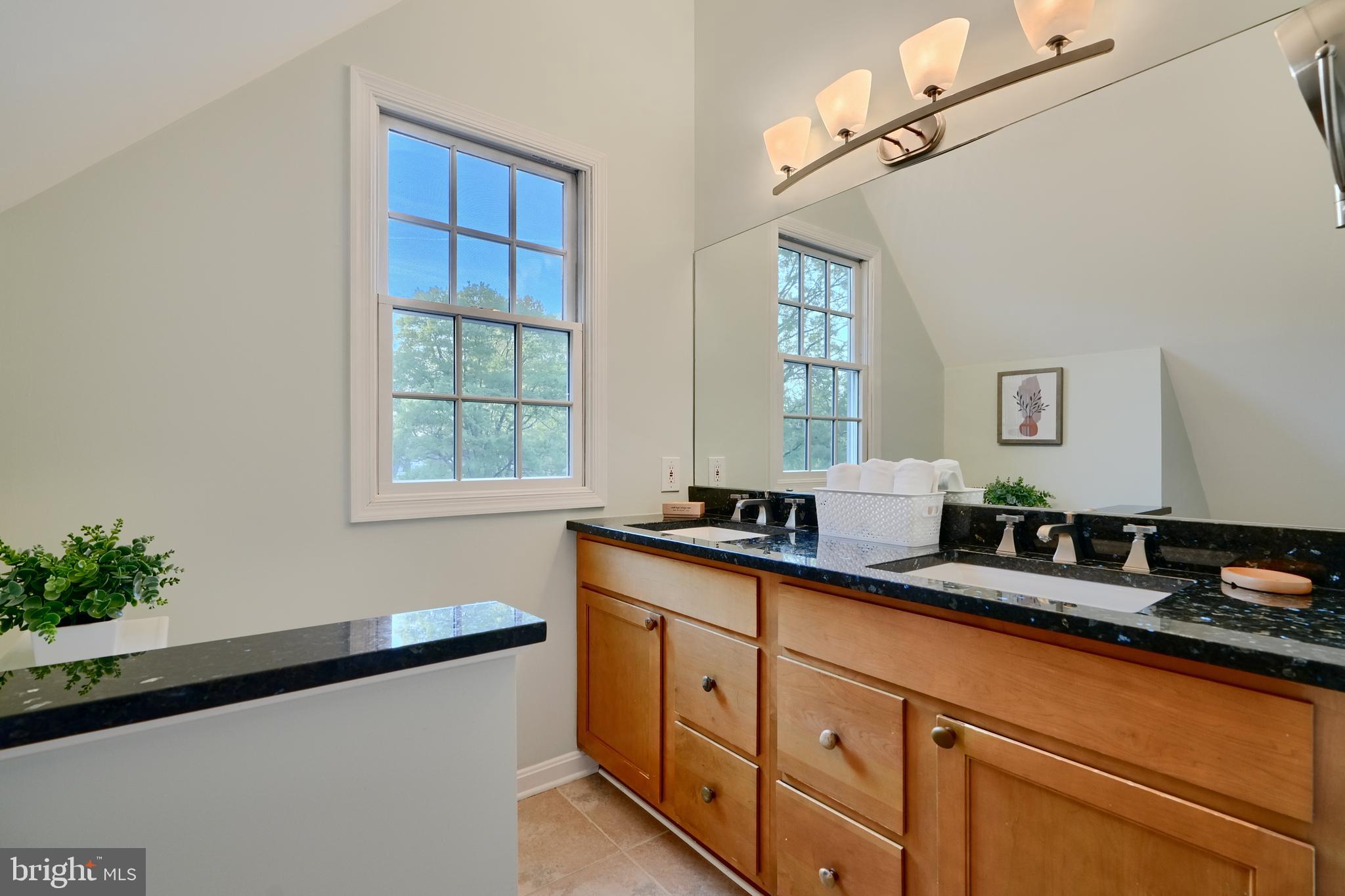 FAIR OAKS ON THE MAGOTHY - Residential