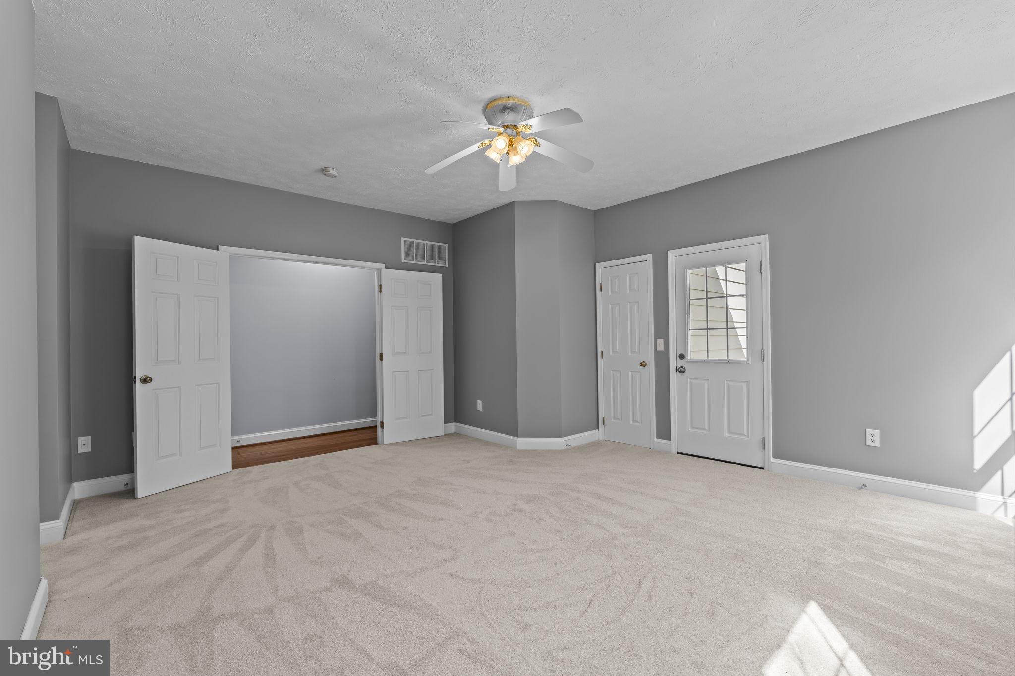 SWAN POINT - Residential