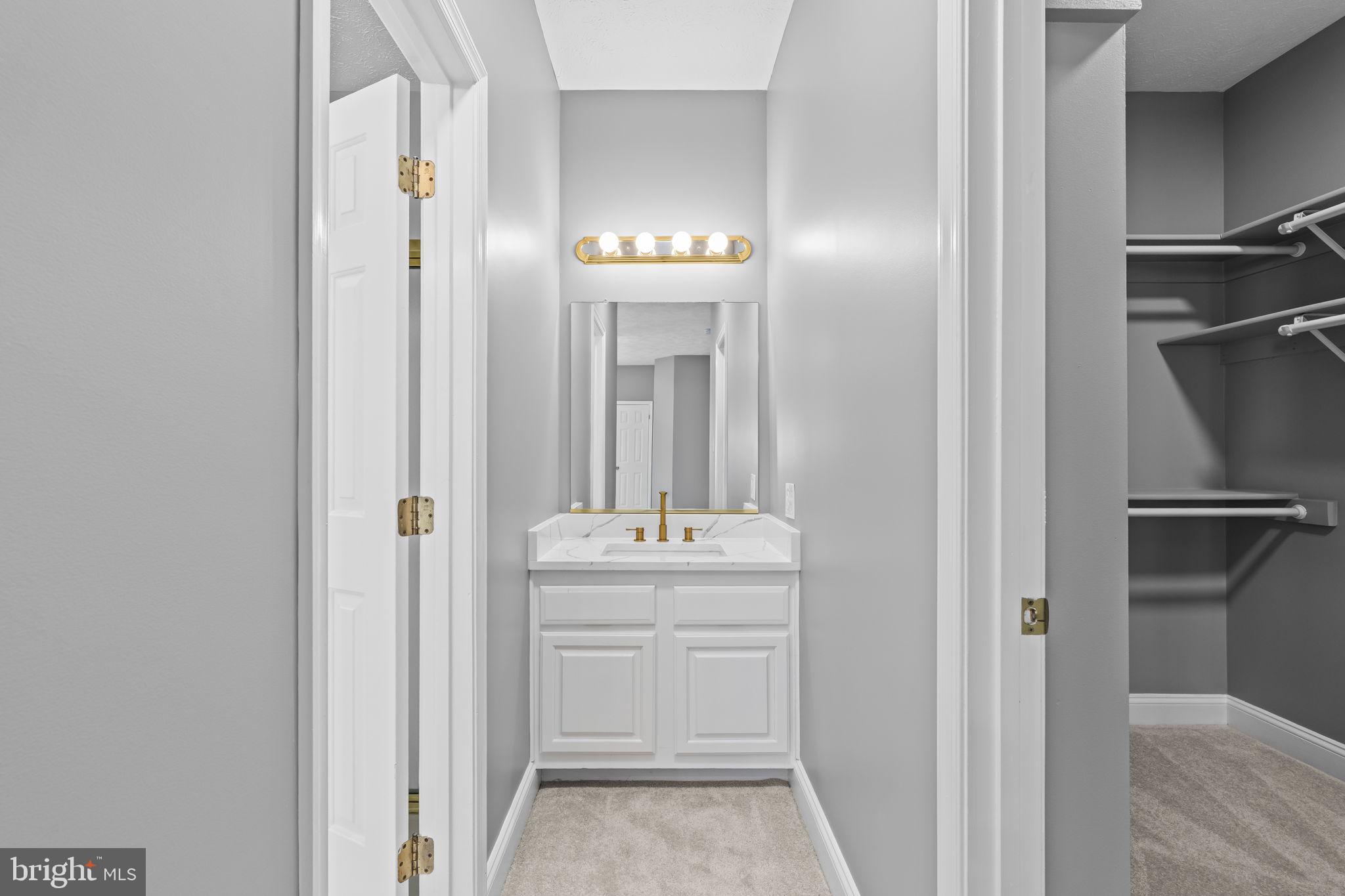 SWAN POINT - Residential