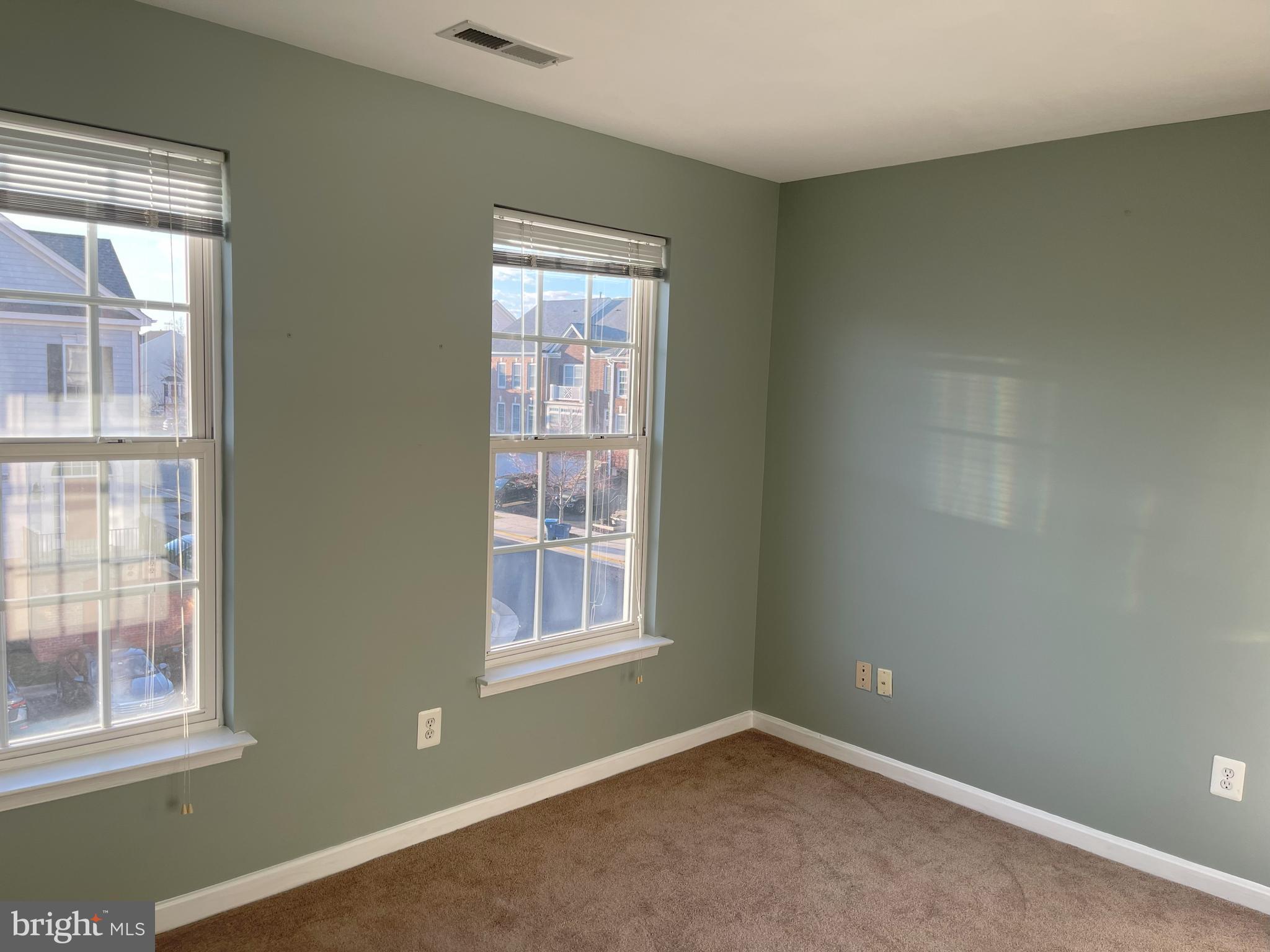 SOUTH RIDING - Residential Lease