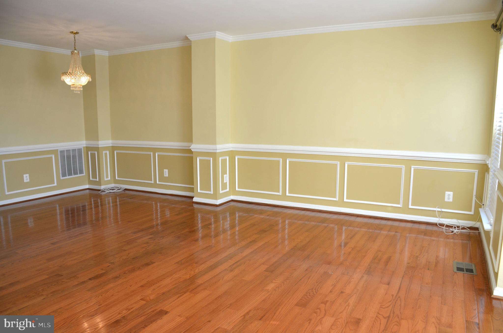 SOUTH RIDING - Residential Lease