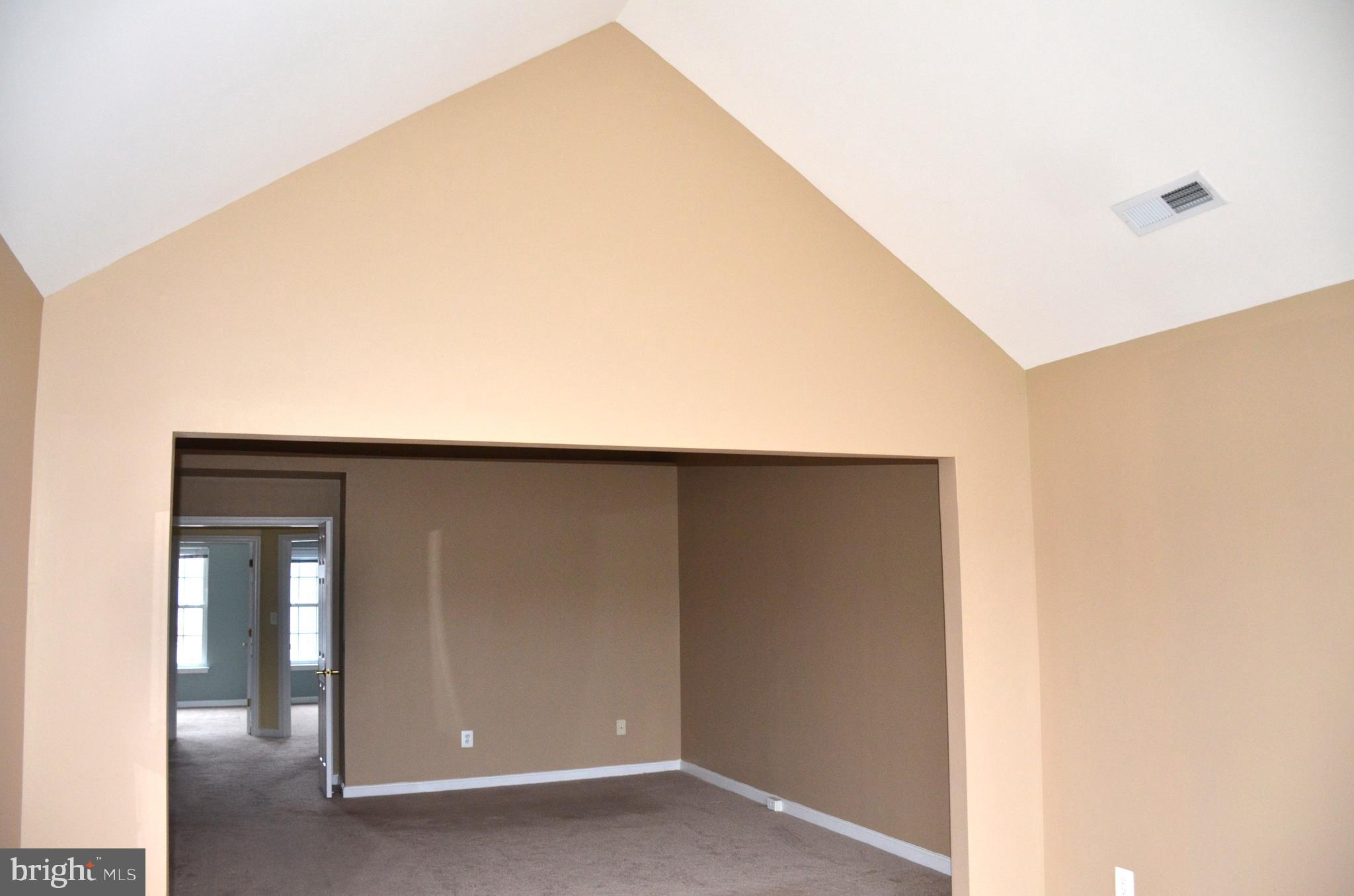 SOUTH RIDING - Residential Lease