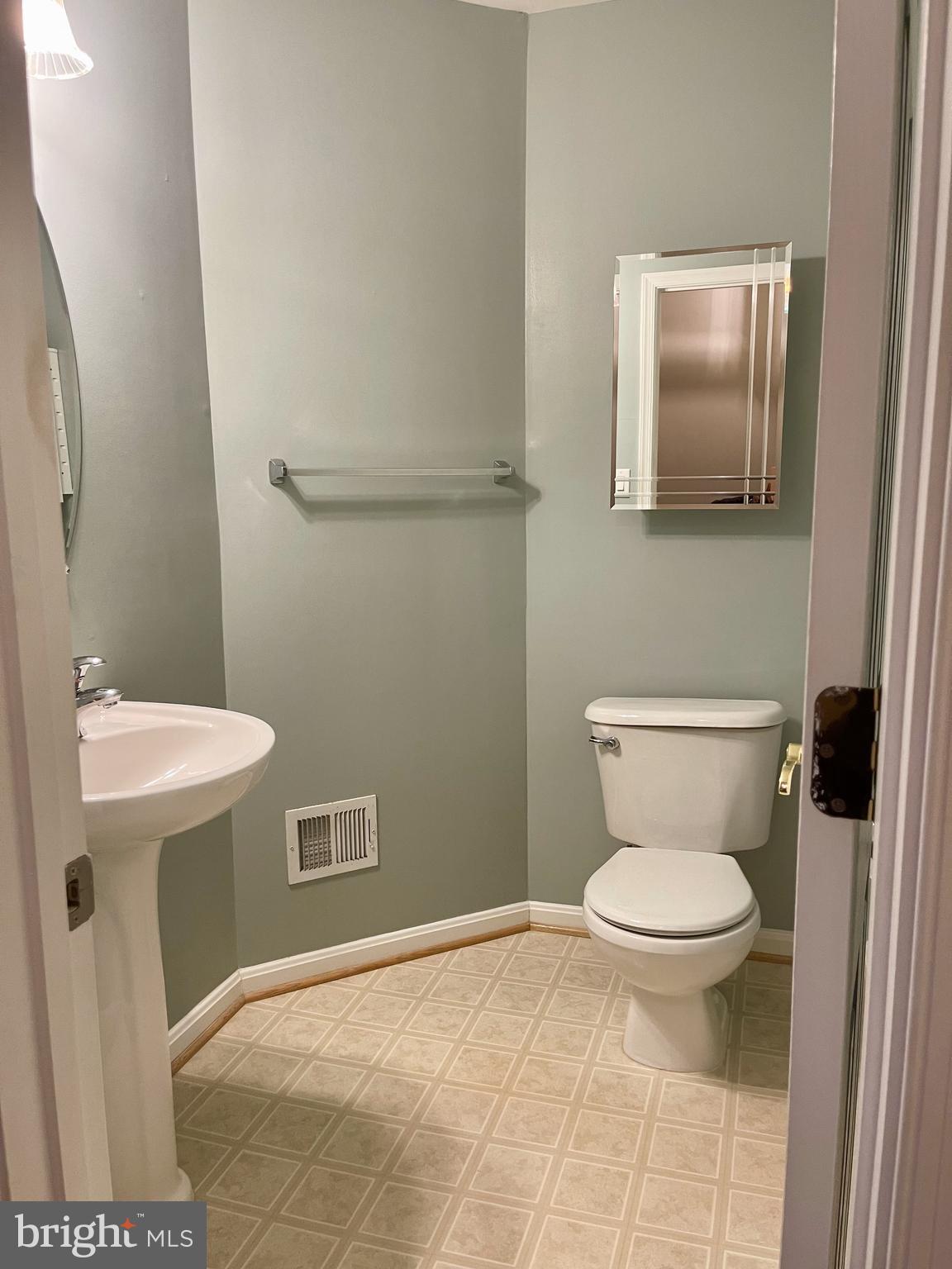 SOUTH RIDING - Residential Lease