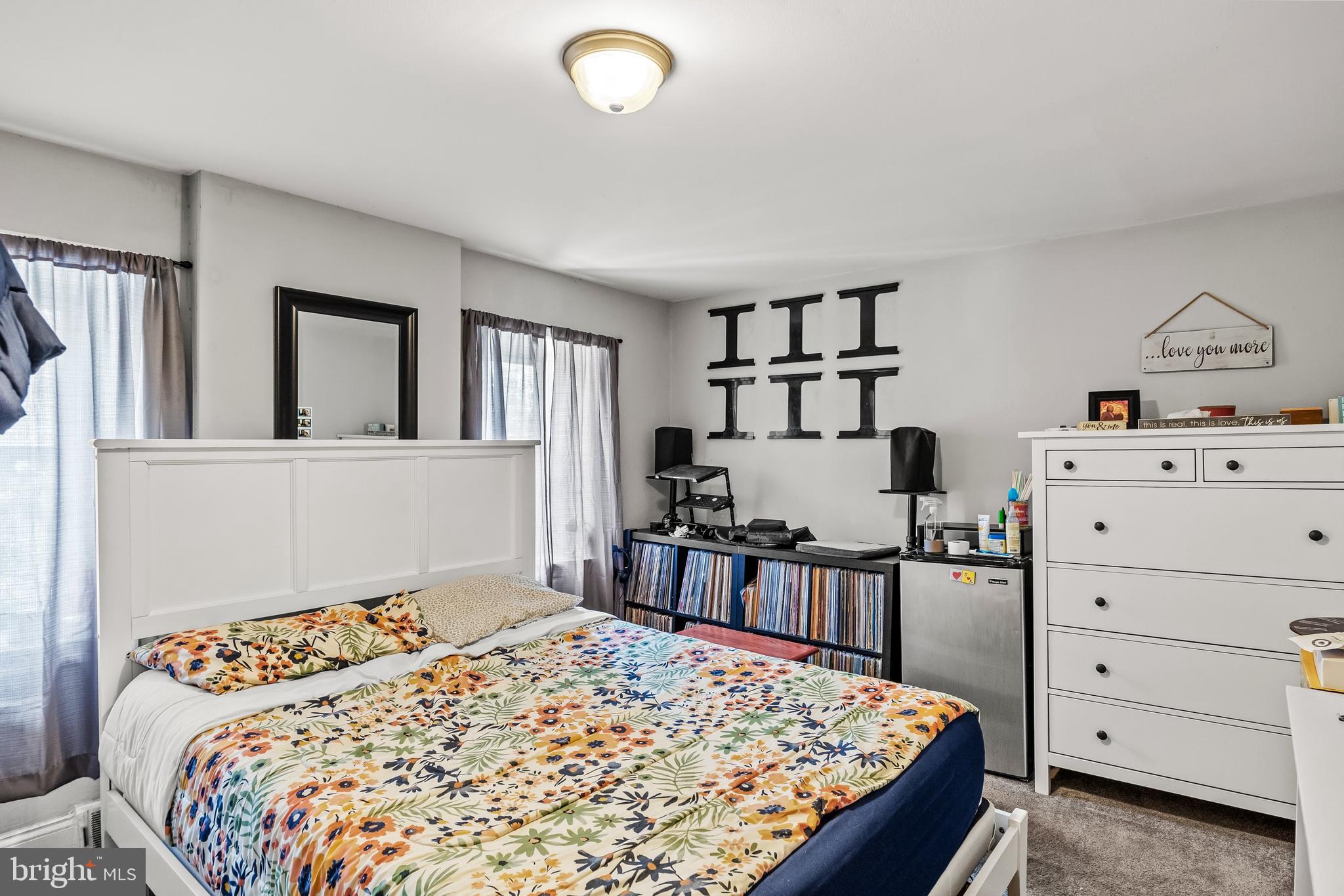 EAST FALLS - Residential