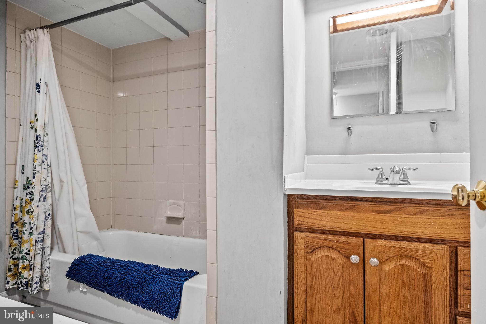 EAST FALLS - Residential