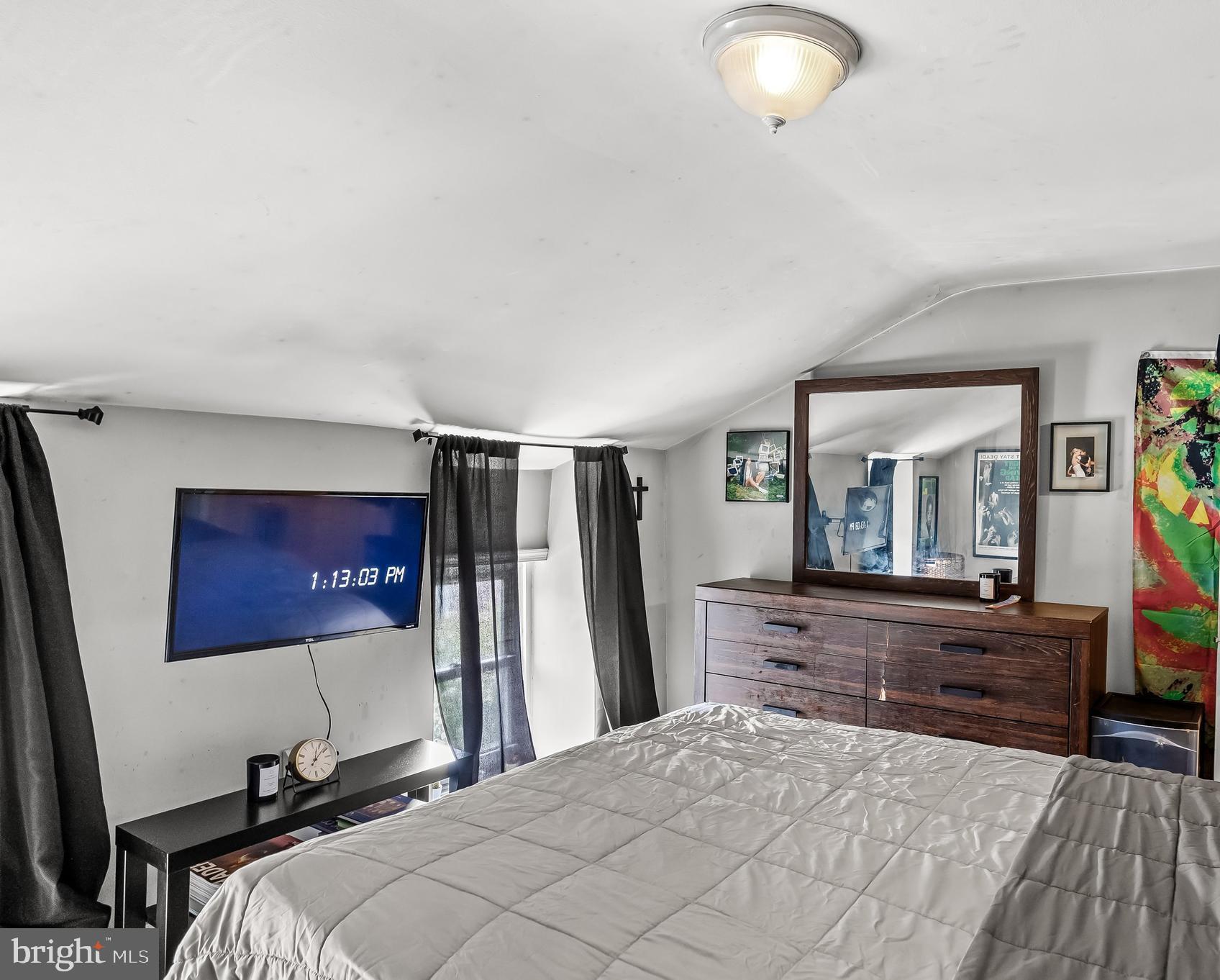 EAST FALLS - Residential