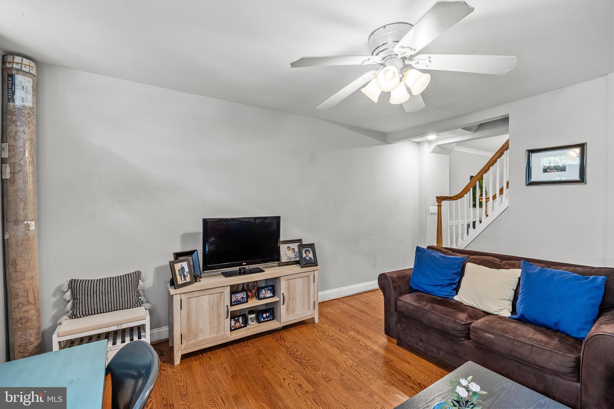 EAST FALLS - Residential