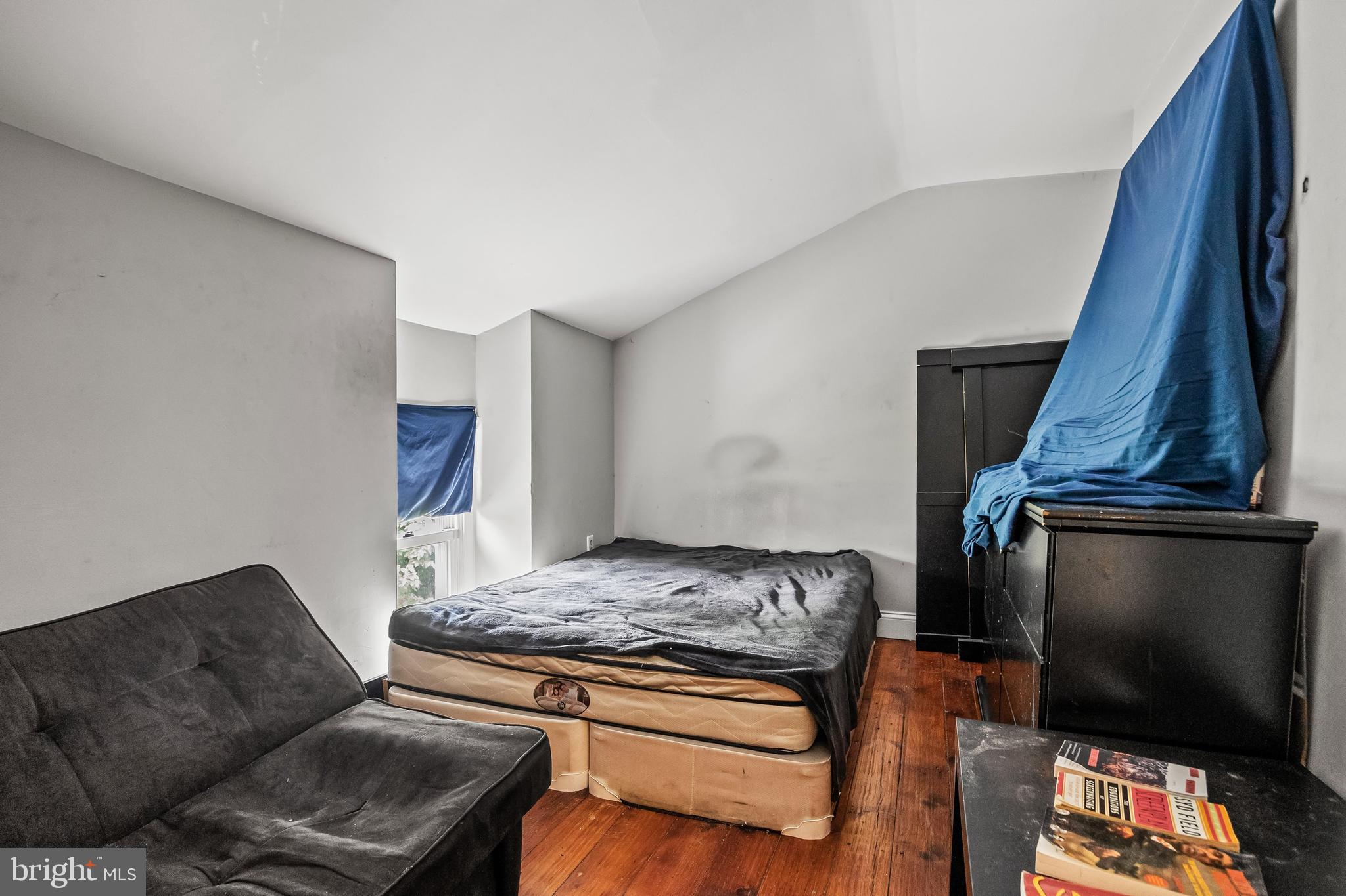 EAST FALLS - Residential