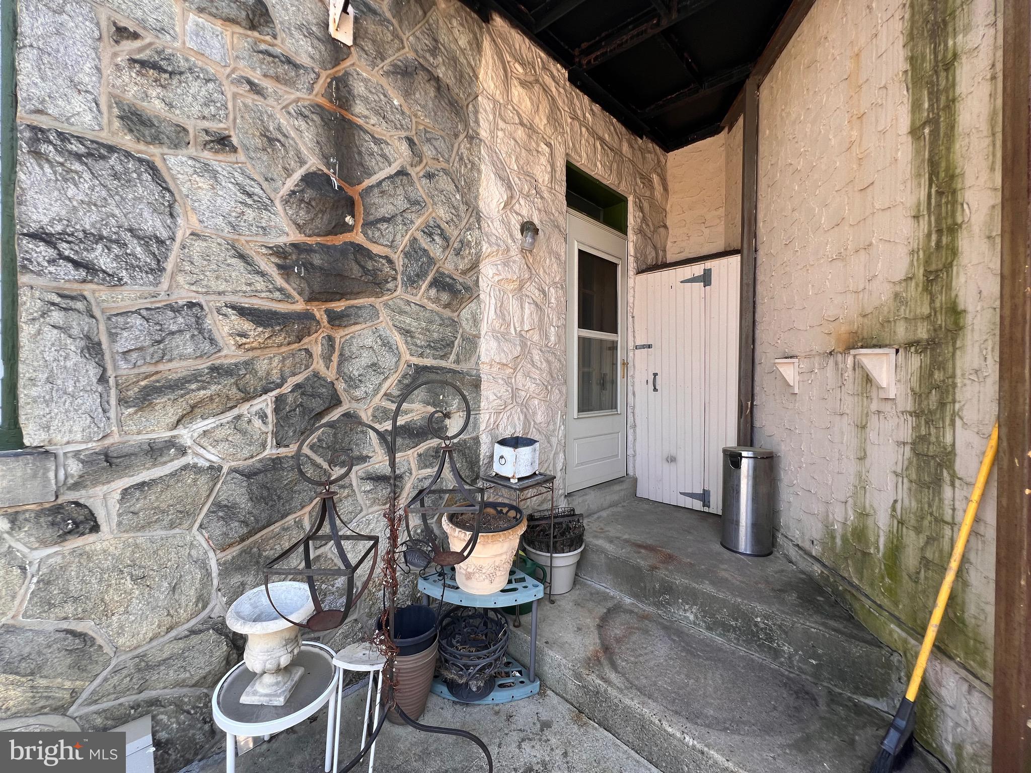 LANSDOWNE - Residential