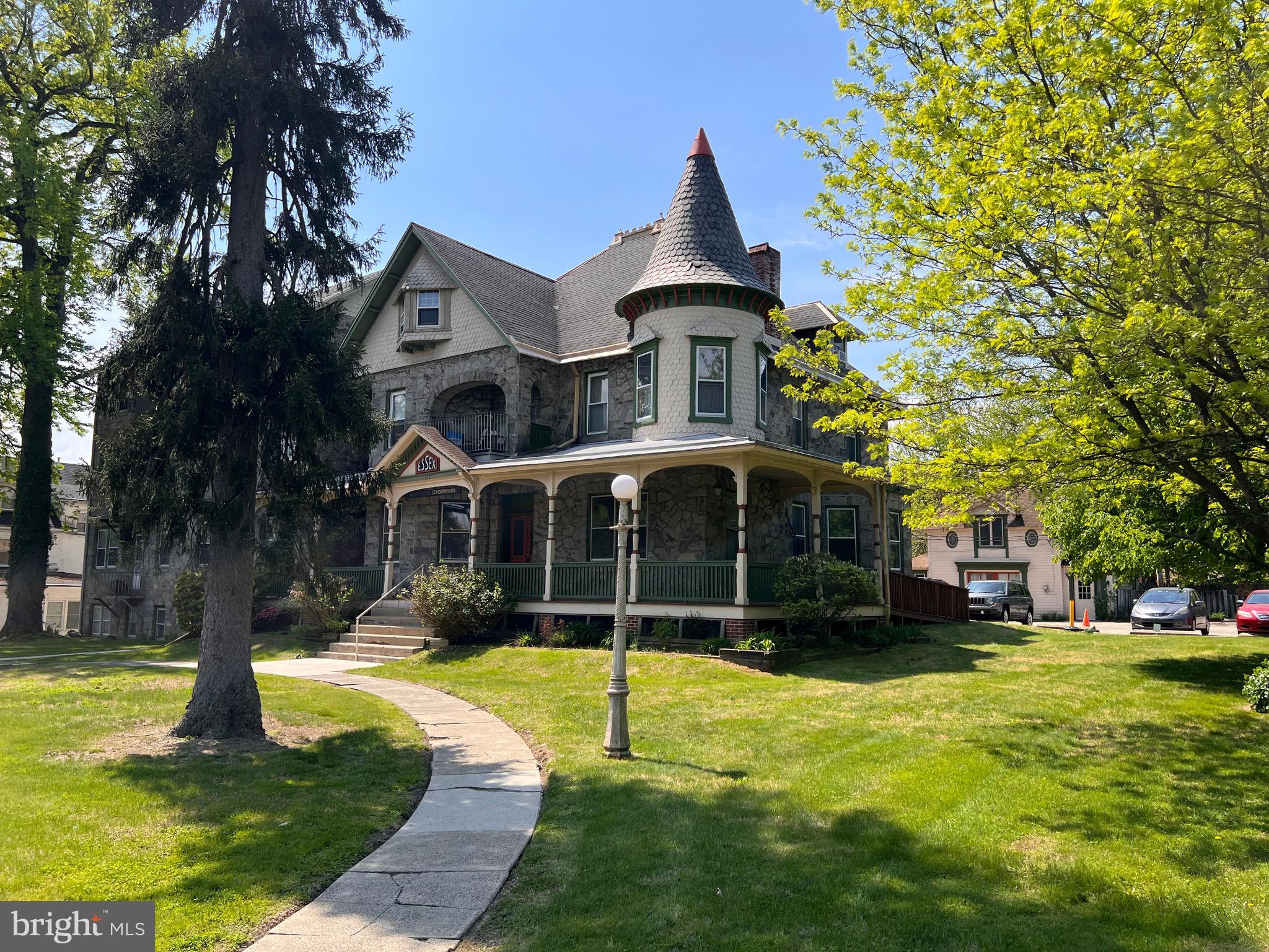 LANSDOWNE - Residential