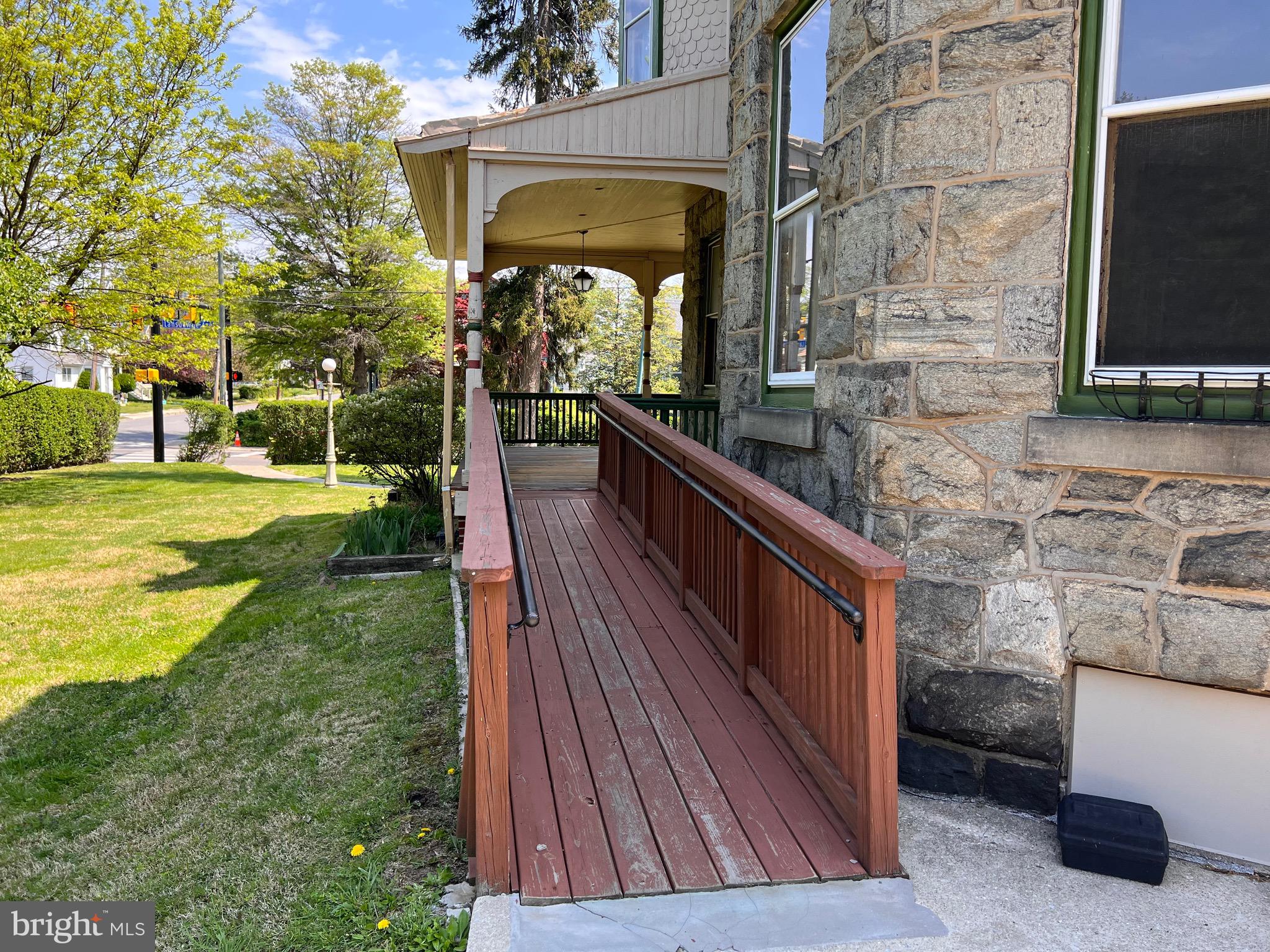 LANSDOWNE - Residential