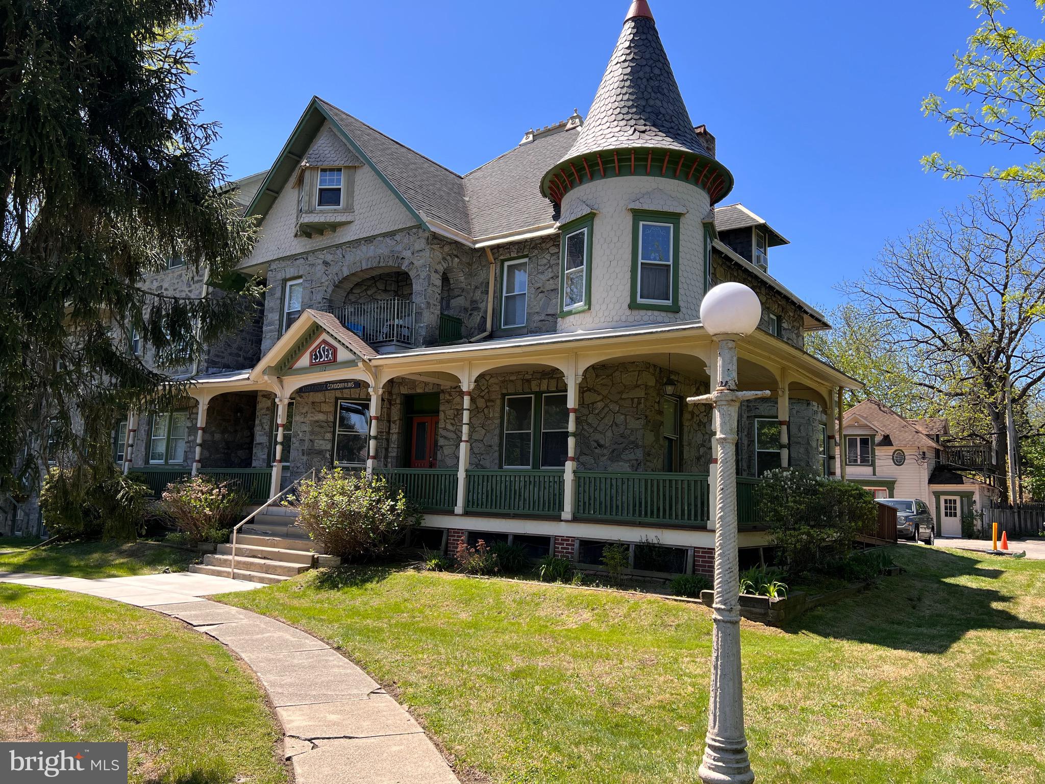 LANSDOWNE - Residential