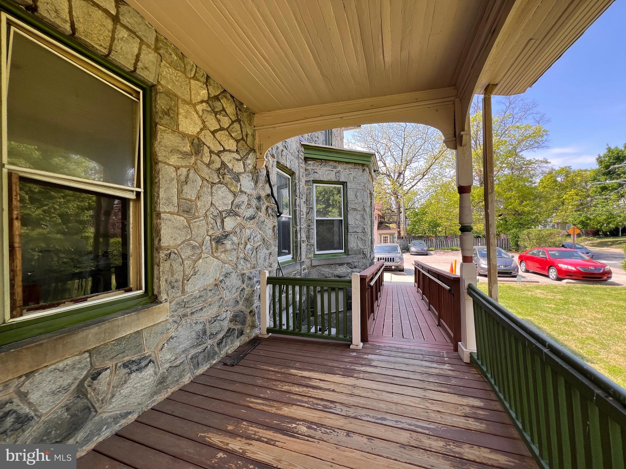 LANSDOWNE - Residential