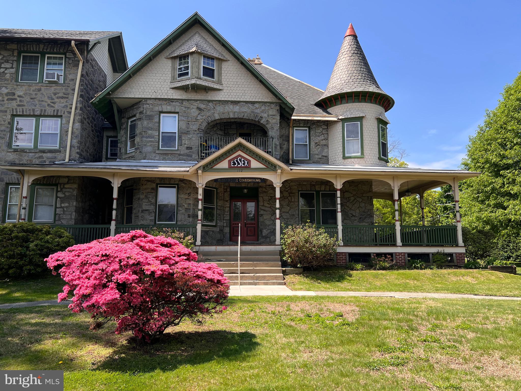 LANSDOWNE - Residential