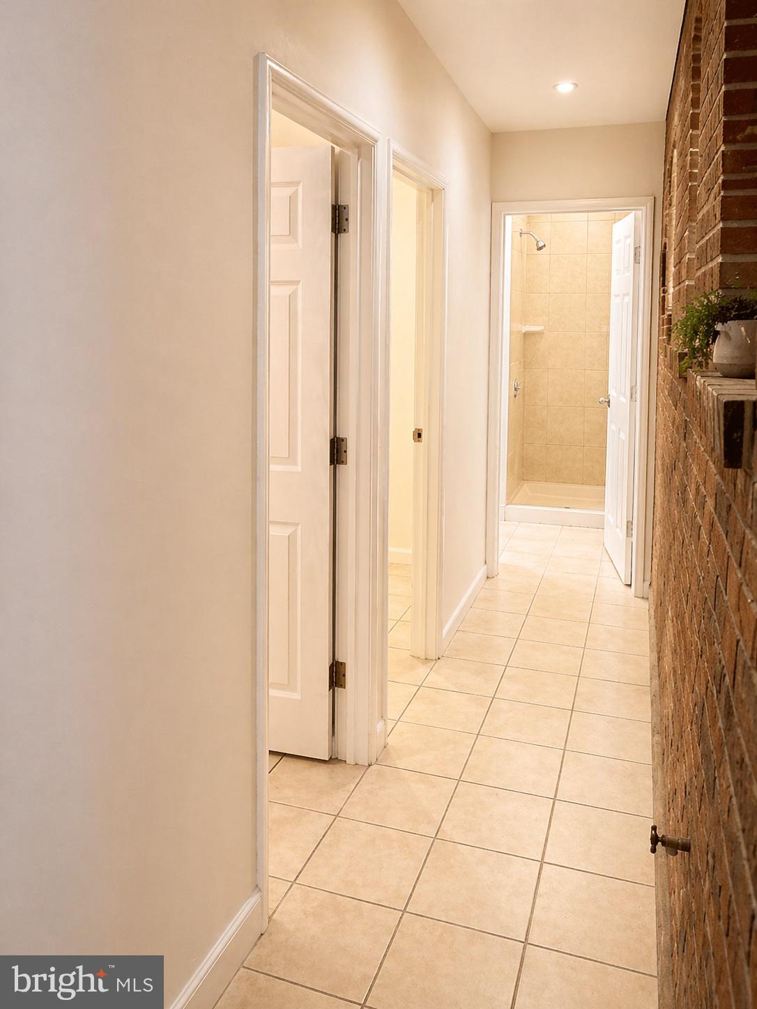 SOMERTON - Residential